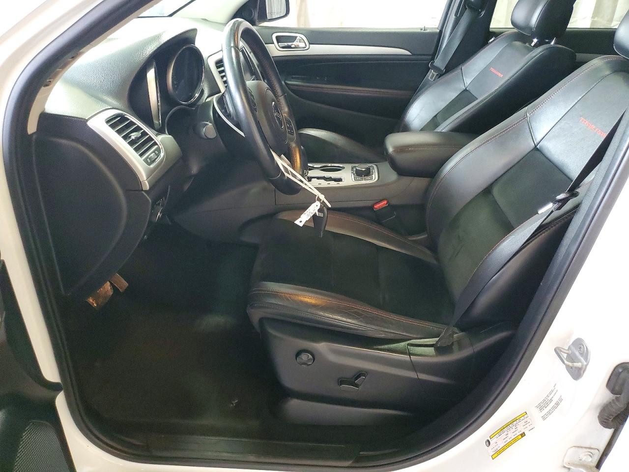 2013 Jeep Grand Cherokee Laredo White vin: 1C4RJFATXDC589823