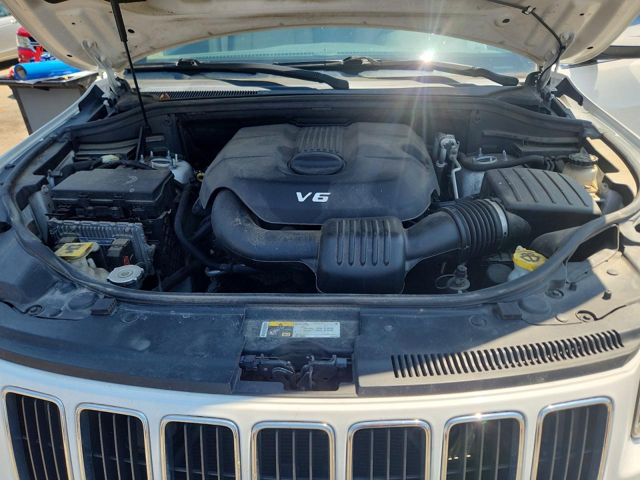 2014 Jeep Grand Cherokee Limited White vin: 1C4RJFBG0EC375720
