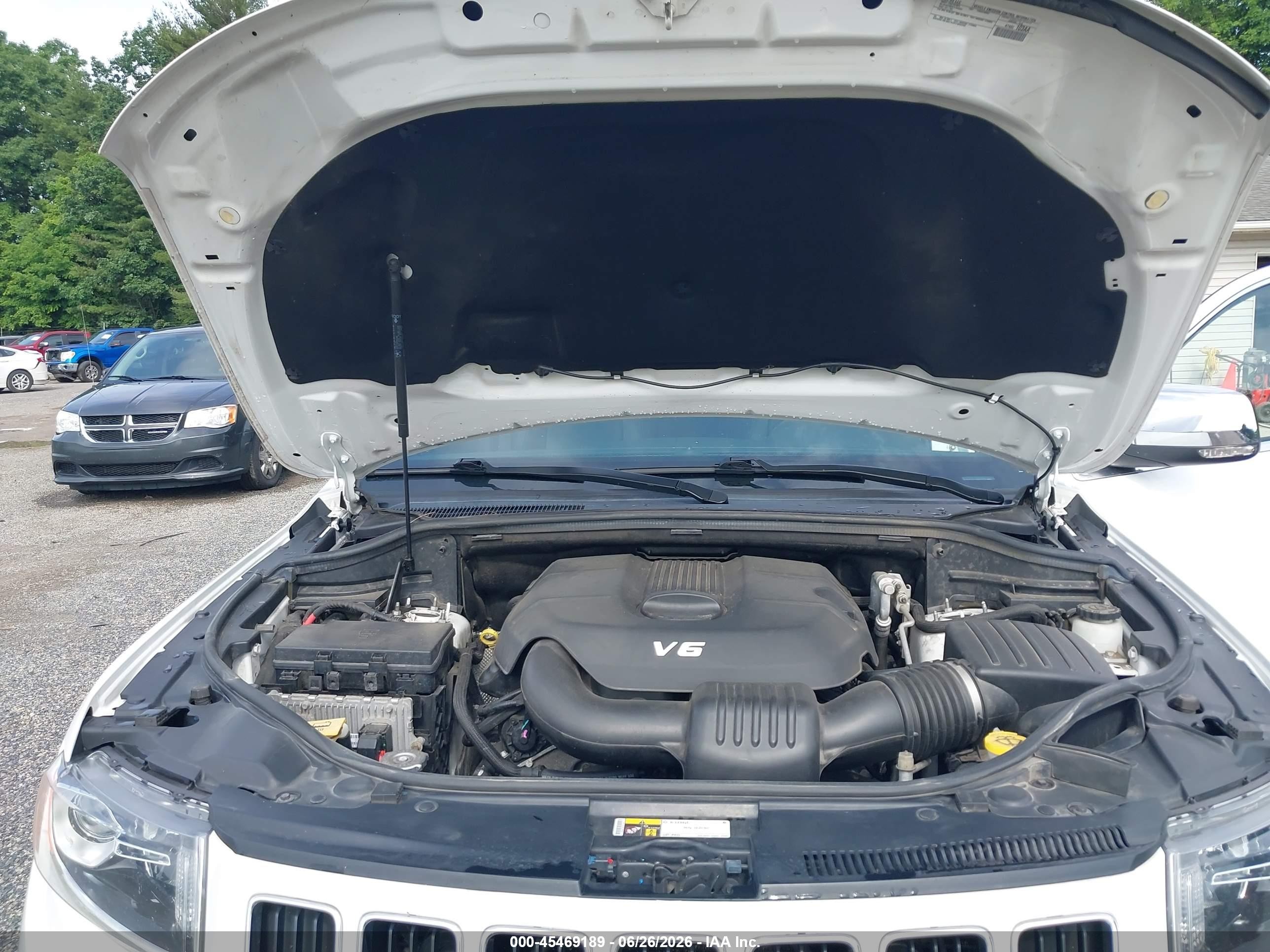 2015 Jeep Grand Cherokee Limited White vin: 1C4RJFBG0FC196658
