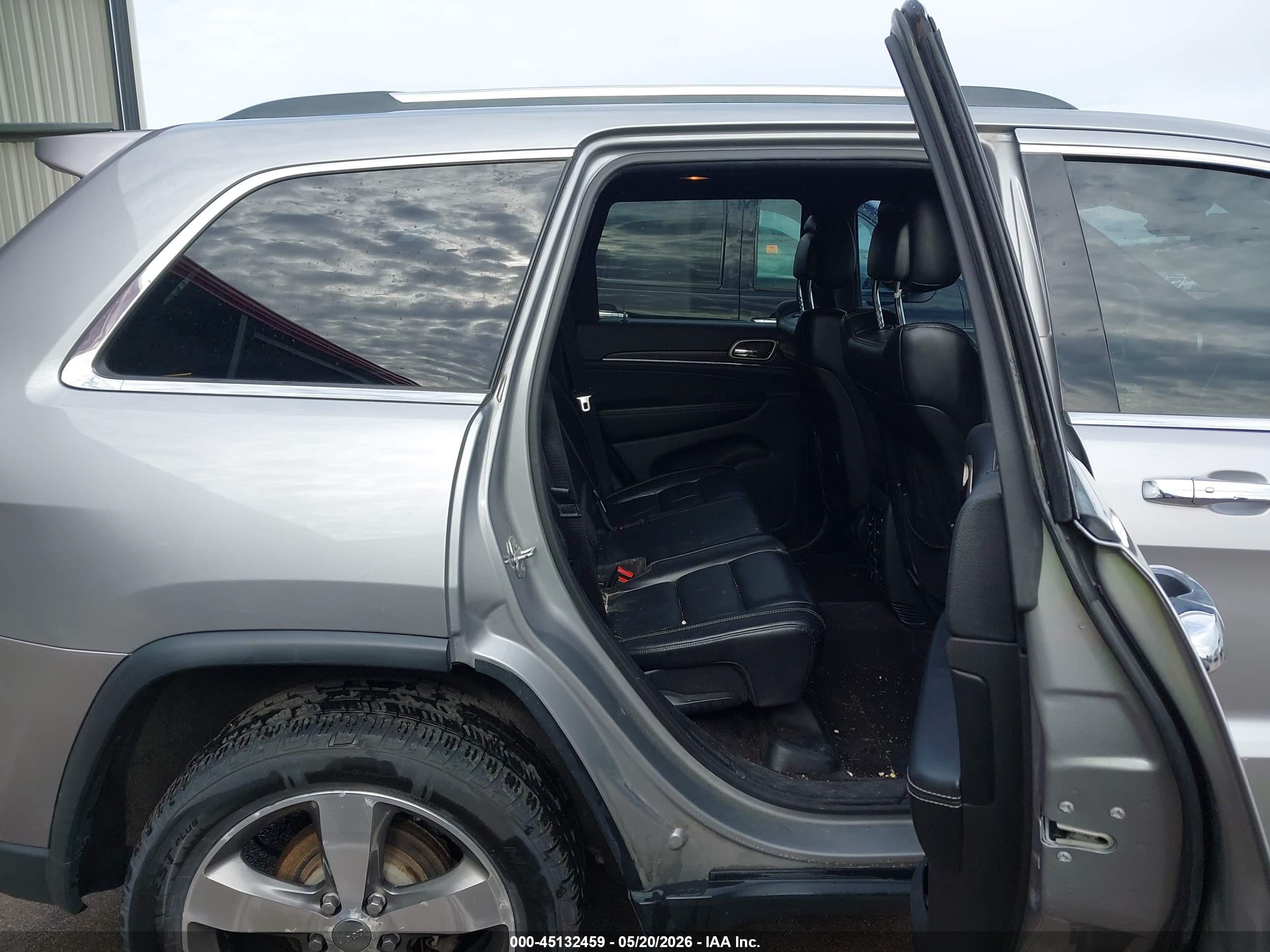 2015 Jeep Grand Cherokee Limited Silver vin: 1C4RJFBG0FC227553