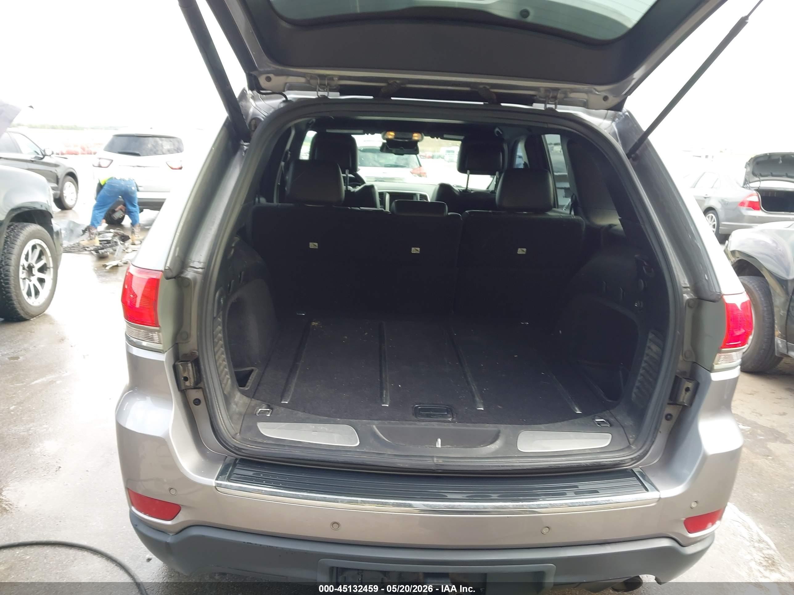 2015 Jeep Grand Cherokee Limited Silver vin: 1C4RJFBG0FC227553