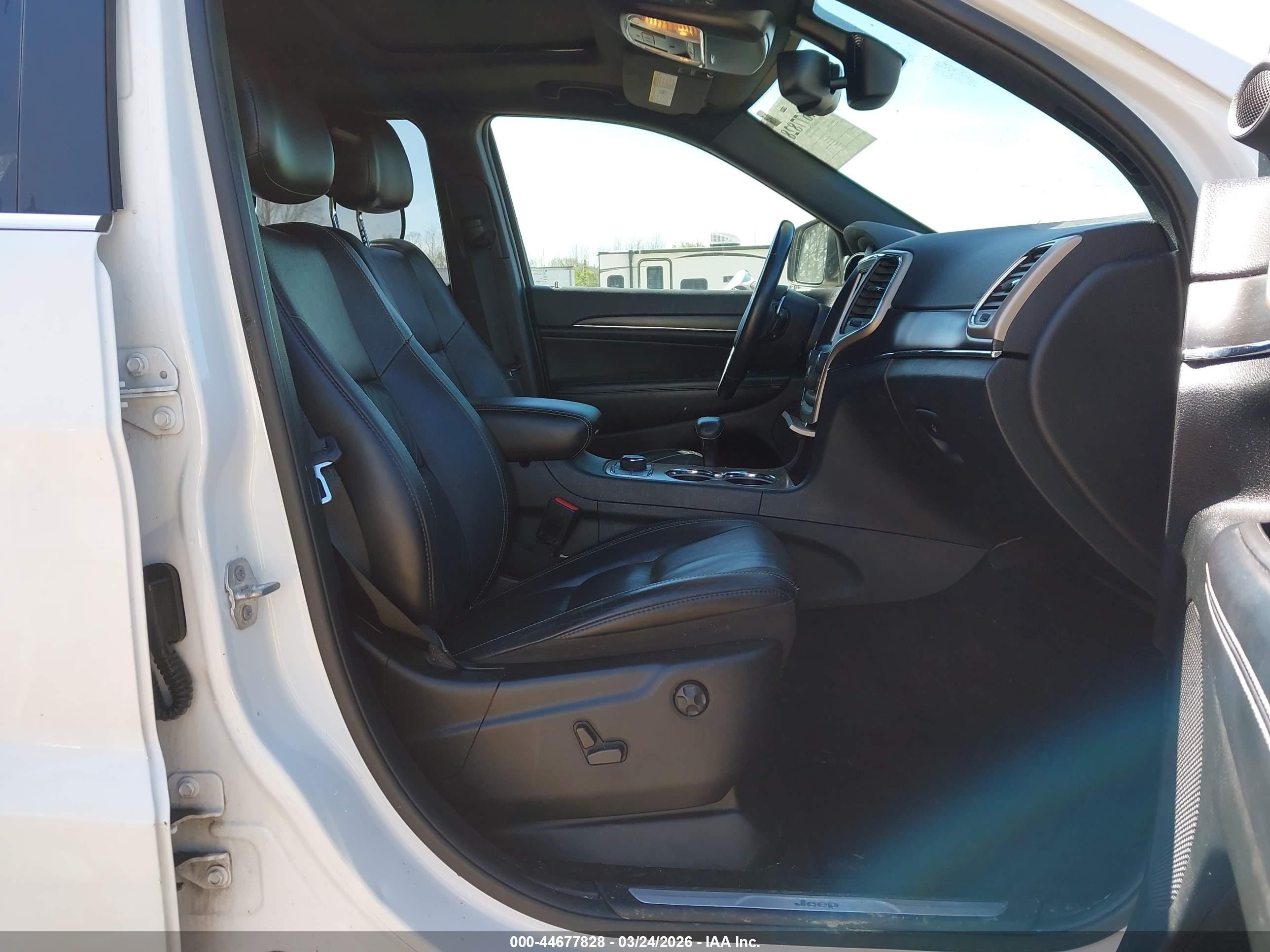 2015 Jeep Grand Cherokee Limited White vin: 1C4RJFBG0FC731682