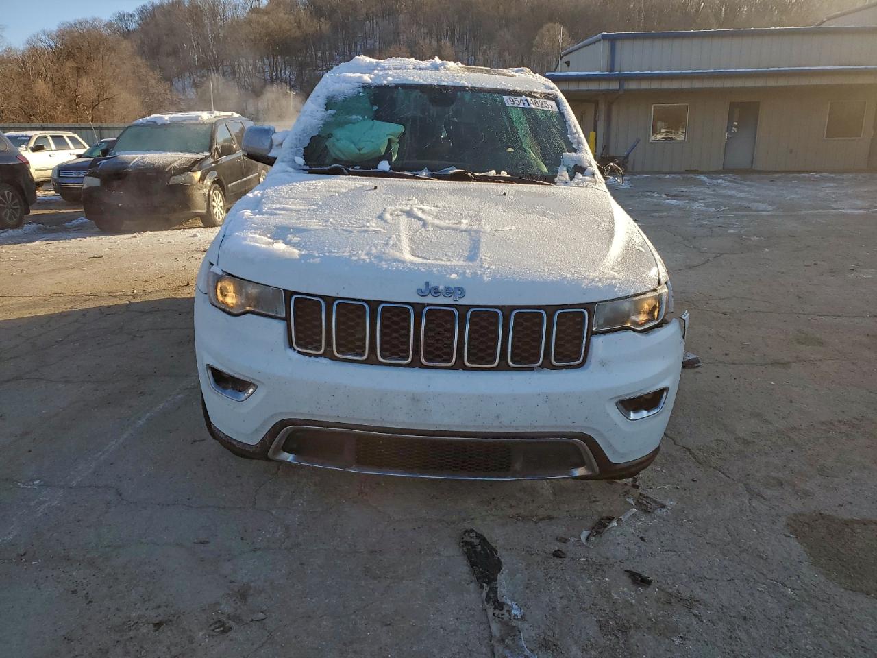 2017 Jeep Cheeroke Белый vin: 1C4RJFBG0HC841733