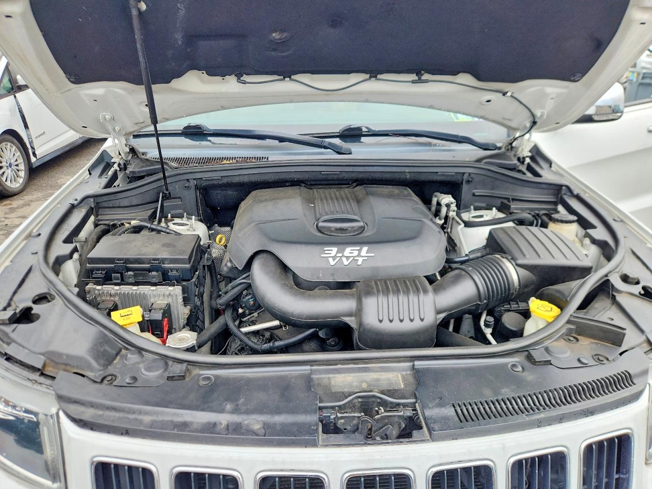 2014 Jeep Grand Cherokee Limited White vin: 1C4RJFBG1EC131493