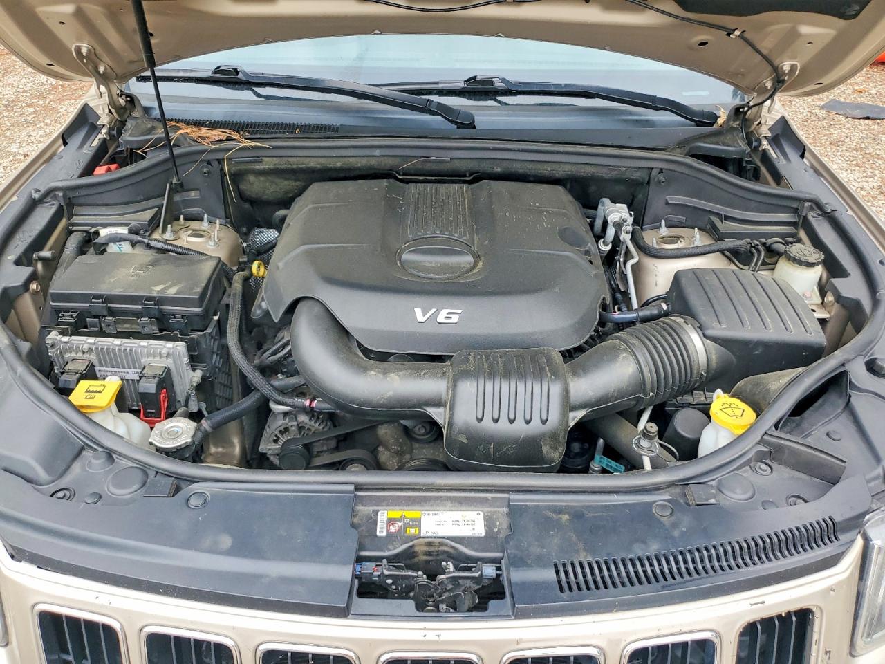 2014 Jeep Grand Cherokee Limited Beige vin: 1C4RJFBG1EC535278
