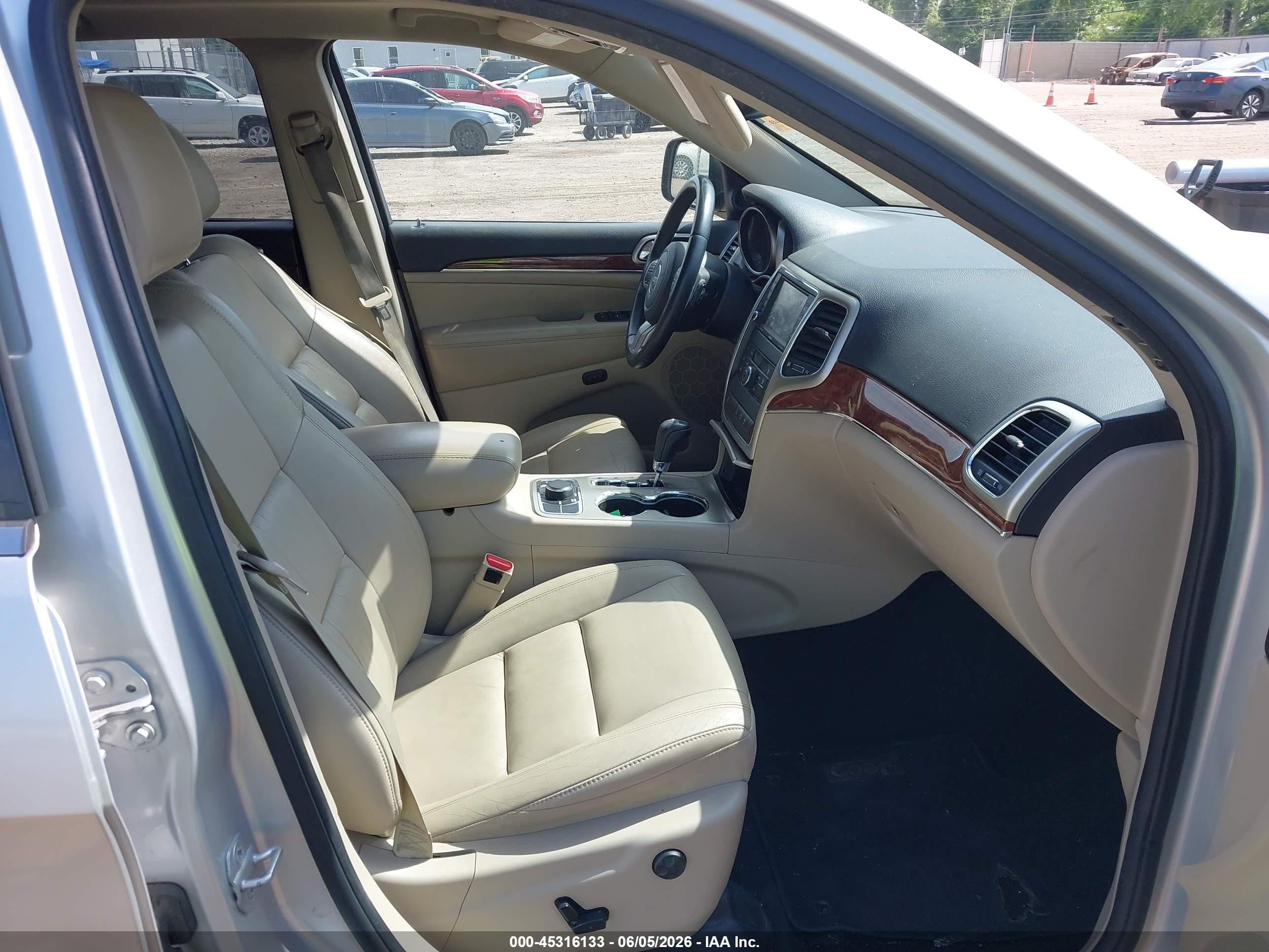 2013 Jeep Grand Cherokee Limited Silver vin: 1C4RJFBG2DC582141