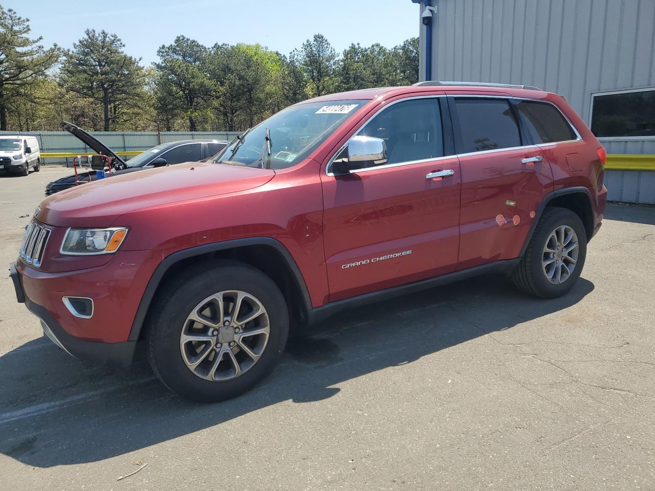 2014 Jeep Grand Cherokee Limited Maroon vin: 1C4RJFBG2EC269172 Damage: Left Front Fender, Dent(S) W/ Paint Dmg, 1 To 2 Inches