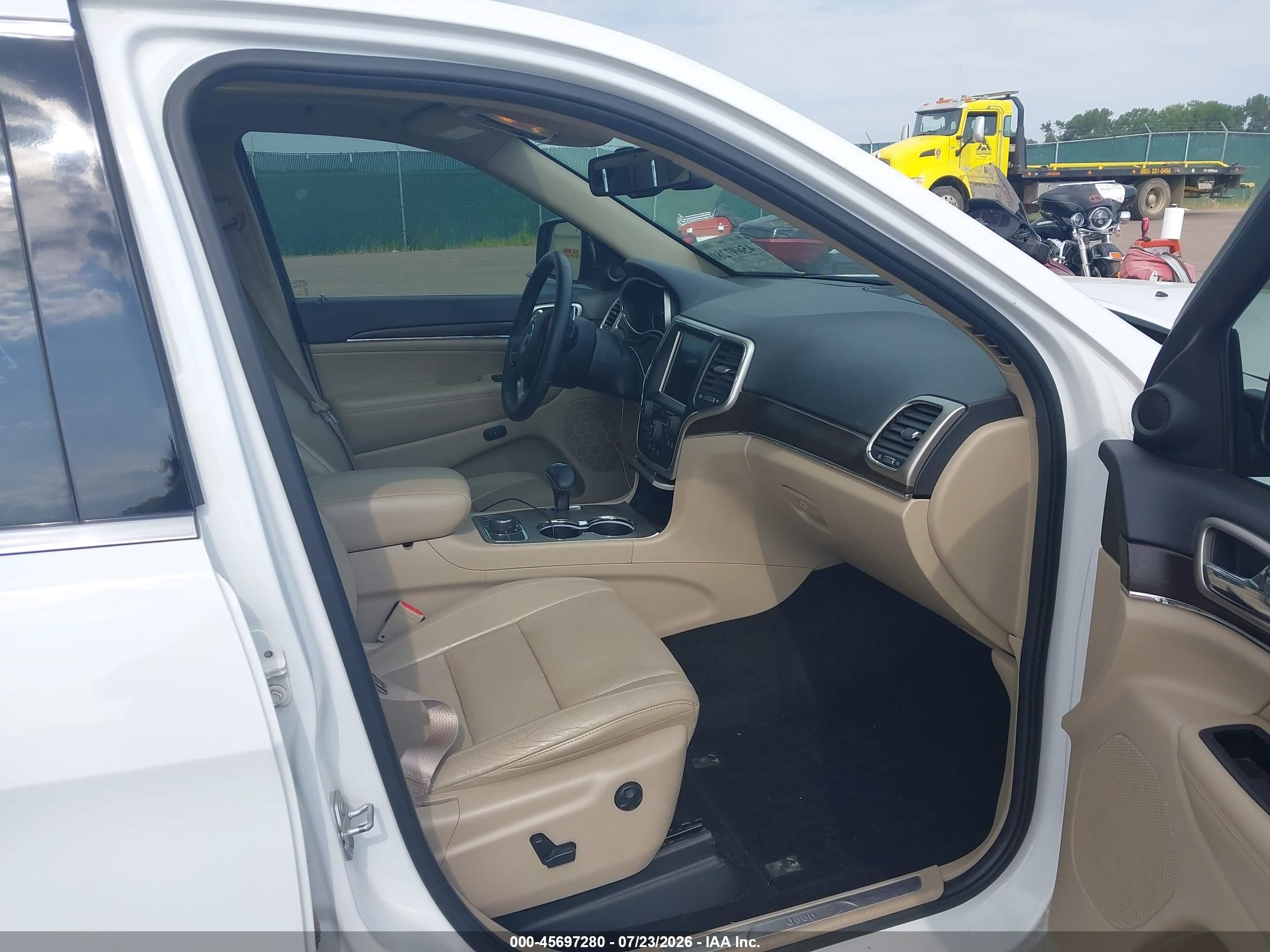 2014 Jeep Grand Cherokee Limited White vin: 1C4RJFBG2EC517761