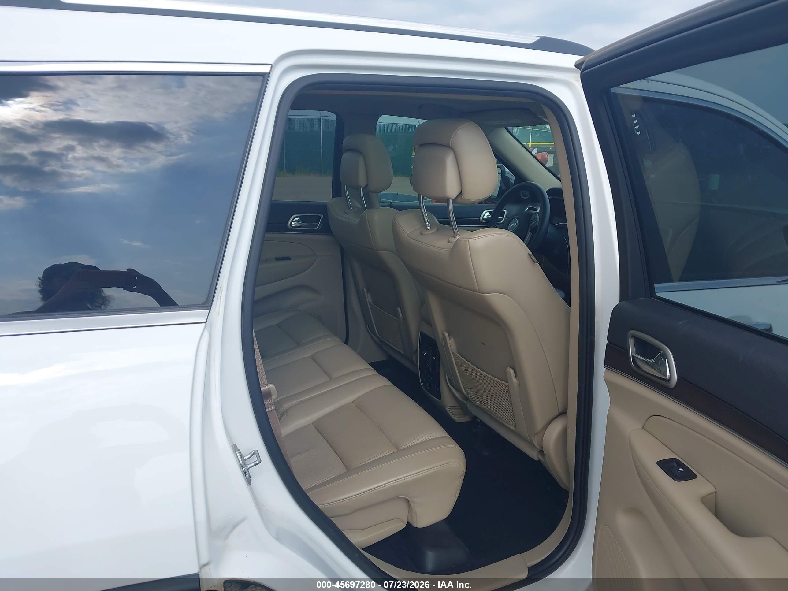 2014 Jeep Grand Cherokee Limited White vin: 1C4RJFBG2EC517761