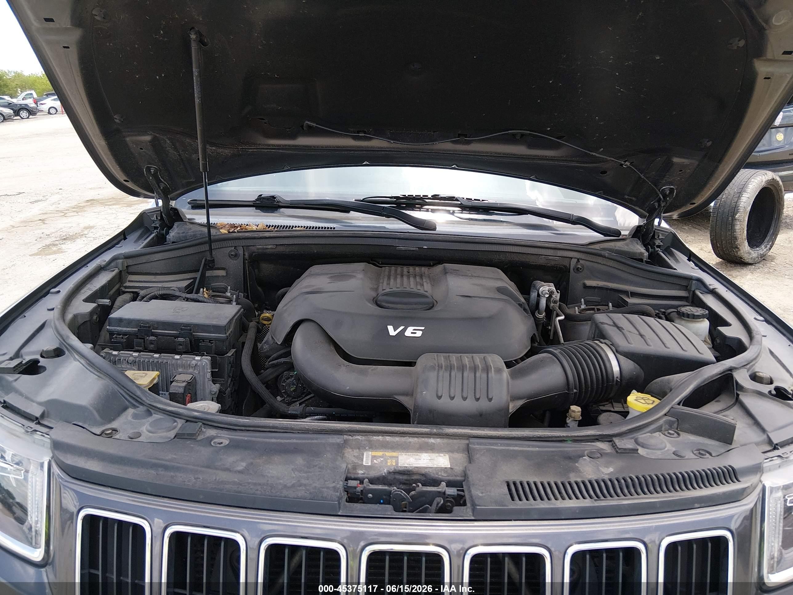 2015 Jeep Grand Cherokee Limited Silver vin: 1C4RJFBG2FC609485