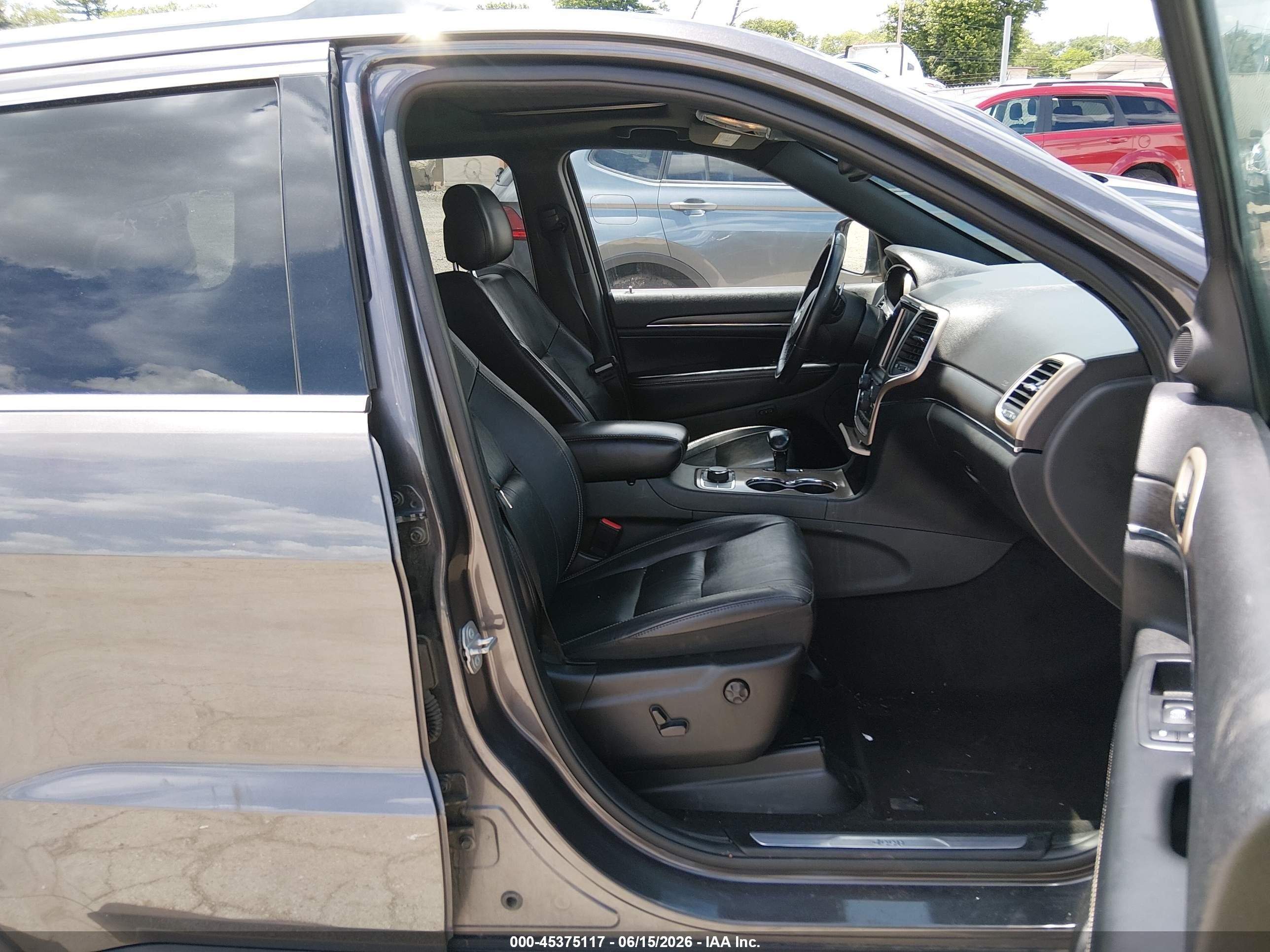 2015 Jeep Grand Cherokee Limited Silver vin: 1C4RJFBG2FC609485