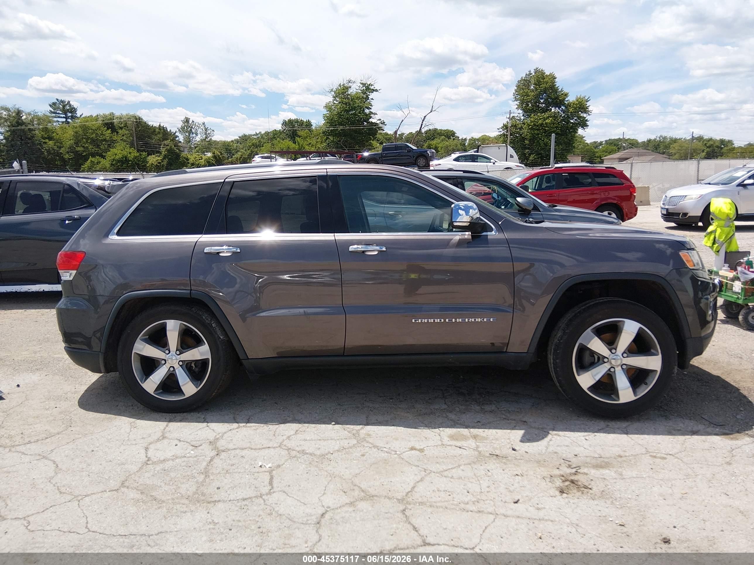 2015 Jeep Grand Cherokee Limited Silver vin: 1C4RJFBG2FC609485