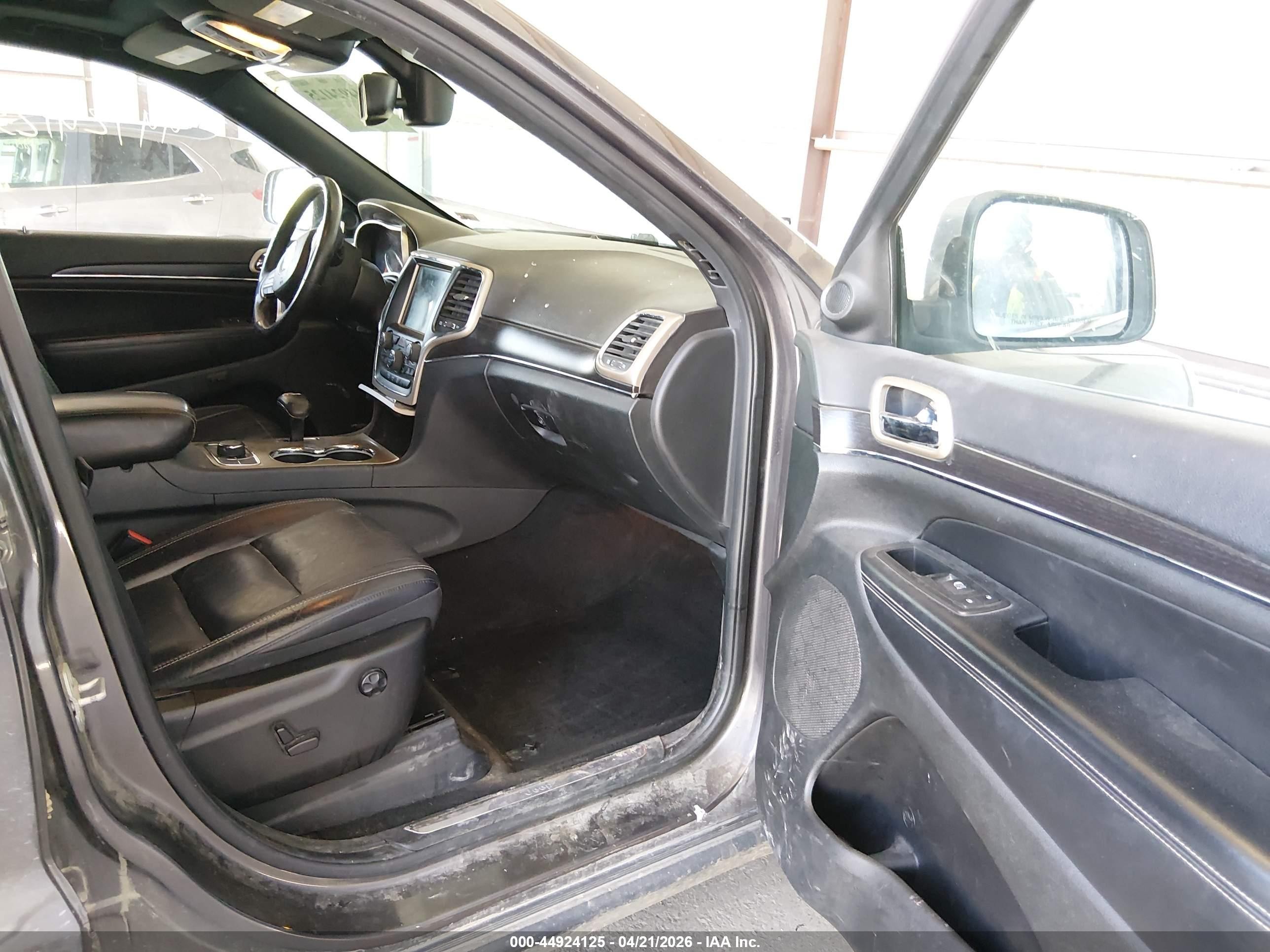 2015 Jeep Grand Cherokee Limited Silver vin: 1C4RJFBG2FC611463