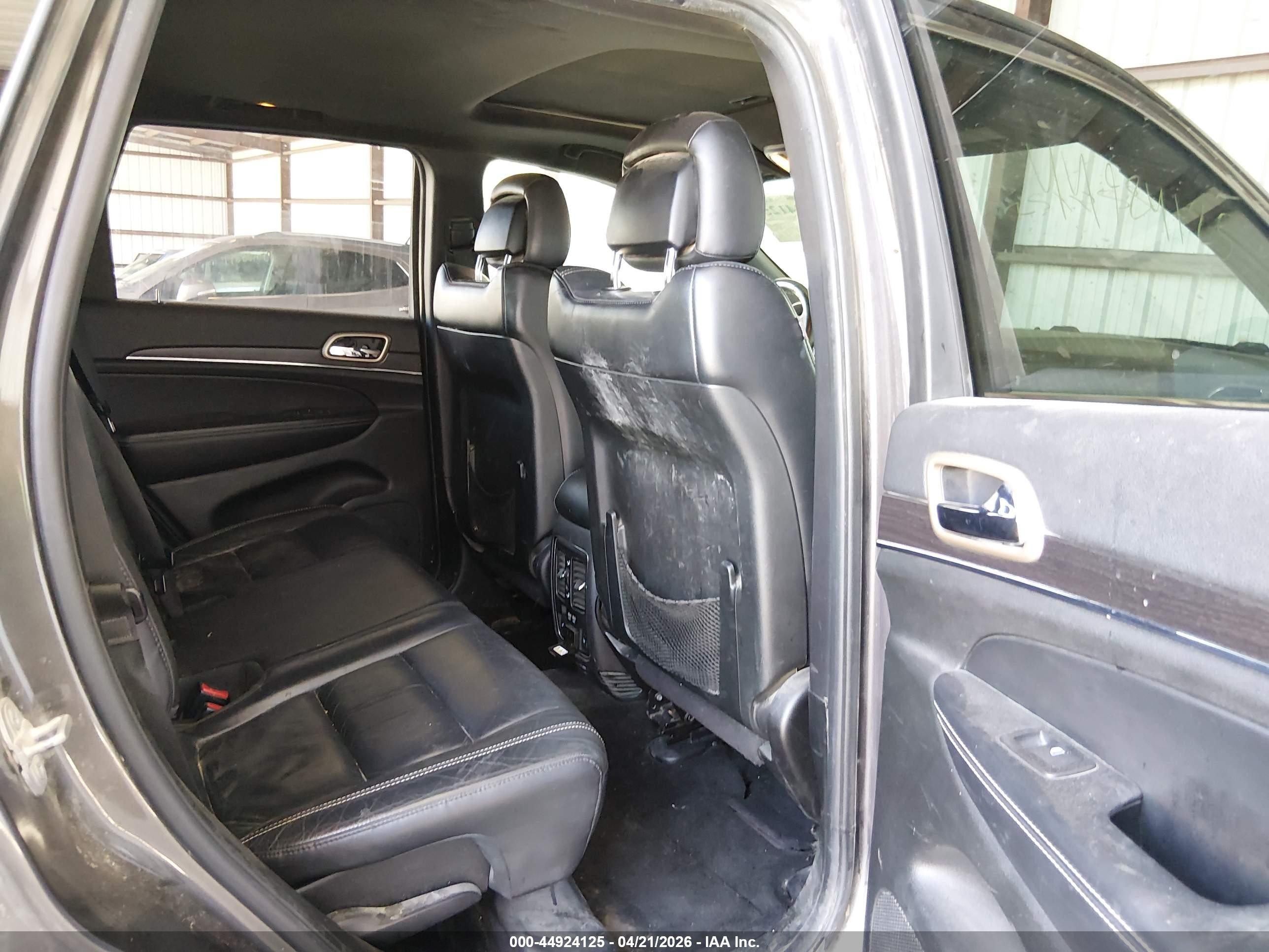 2015 Jeep Grand Cherokee Limited Silver vin: 1C4RJFBG2FC611463