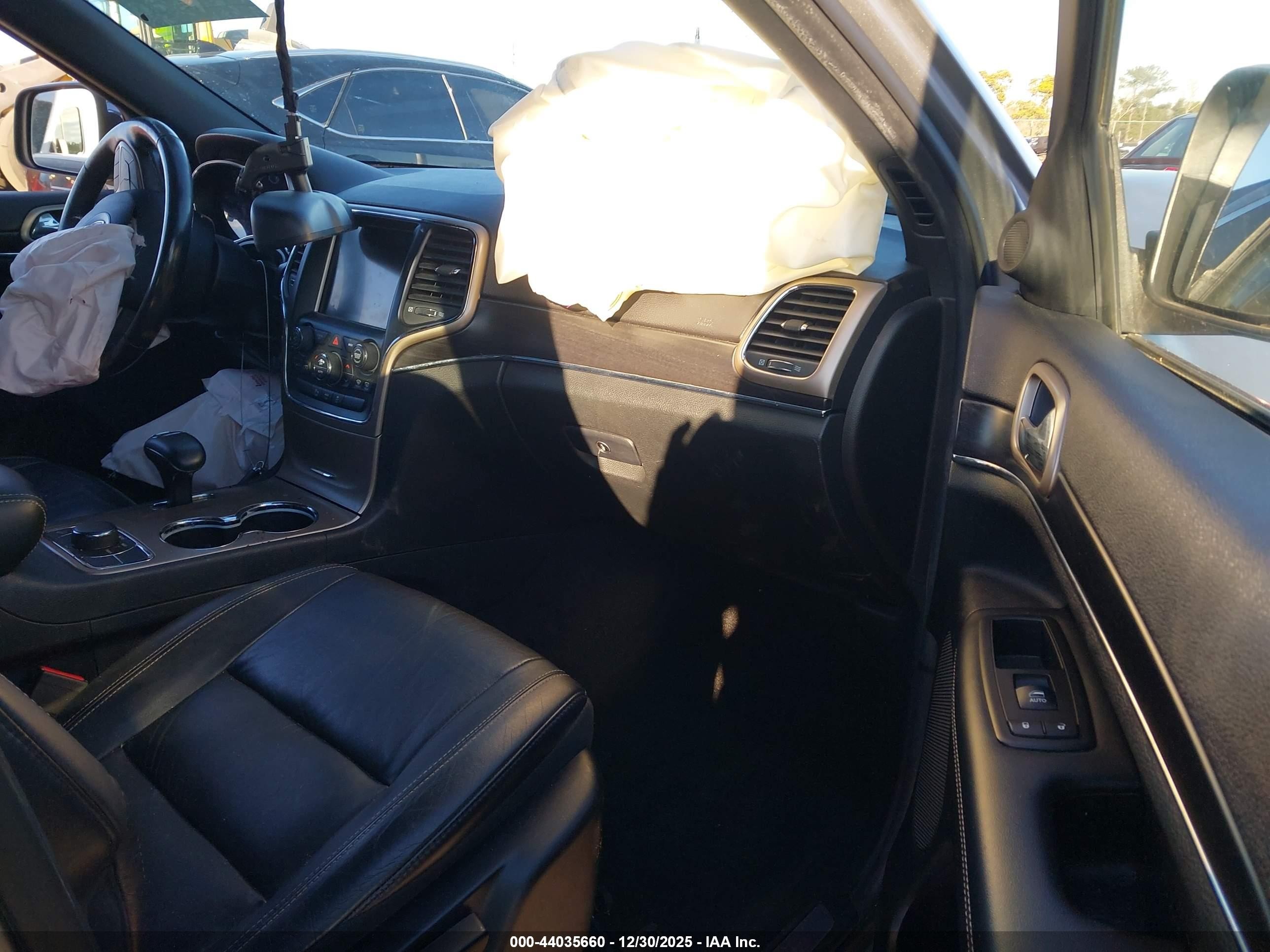 2015 Jeep Grand Cherokee Limited Серебряный vin: 1C4RJFBG2FC619935