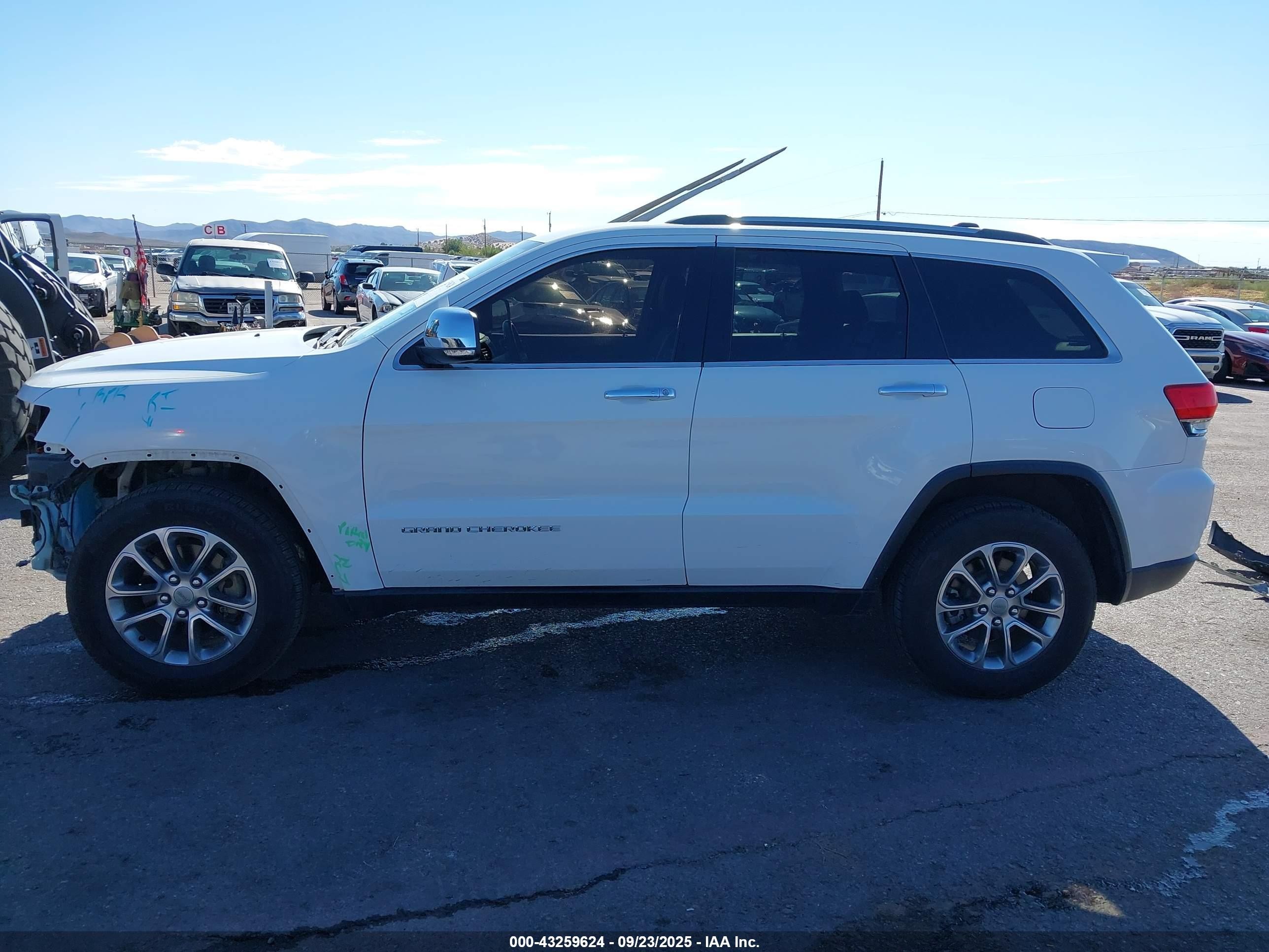 2015 Jeep Grand Cherokee Limited White vin: 1C4RJFBG2FC627243