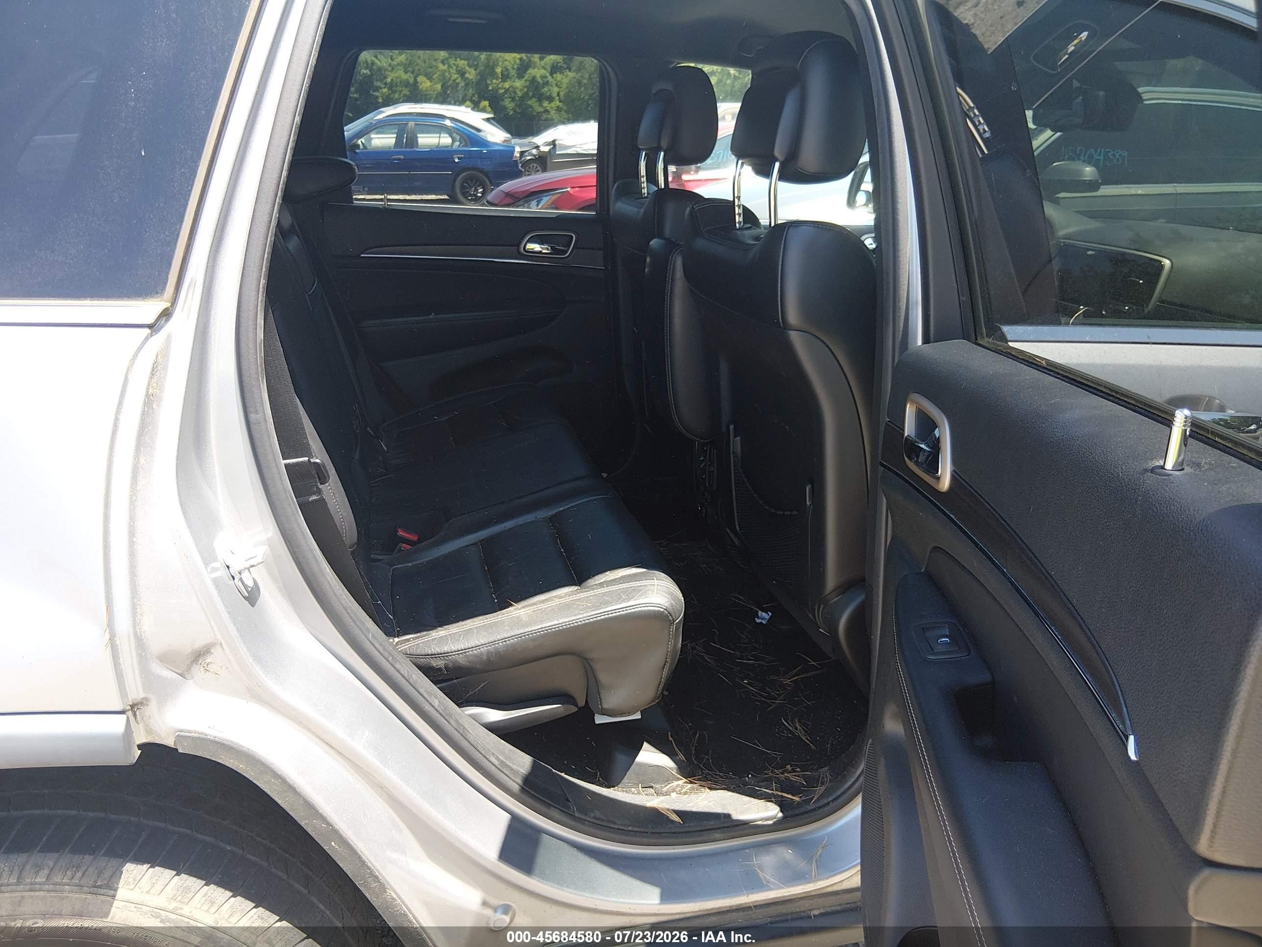 2015 Jeep Grand Cherokee Limited Silver vin: 1C4RJFBG2FC741470