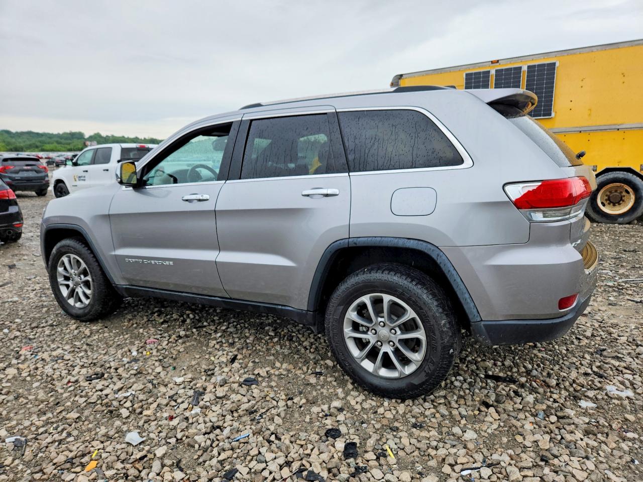 2015 Jeep Grand Cherokee Limited Silver vin: 1C4RJFBG2FC845215
