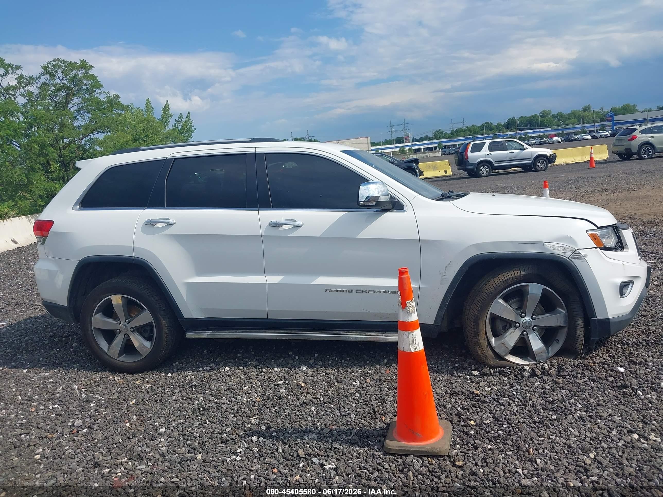 2015 Jeep Grand Cherokee Limited White vin: 1C4RJFBG2FC855775