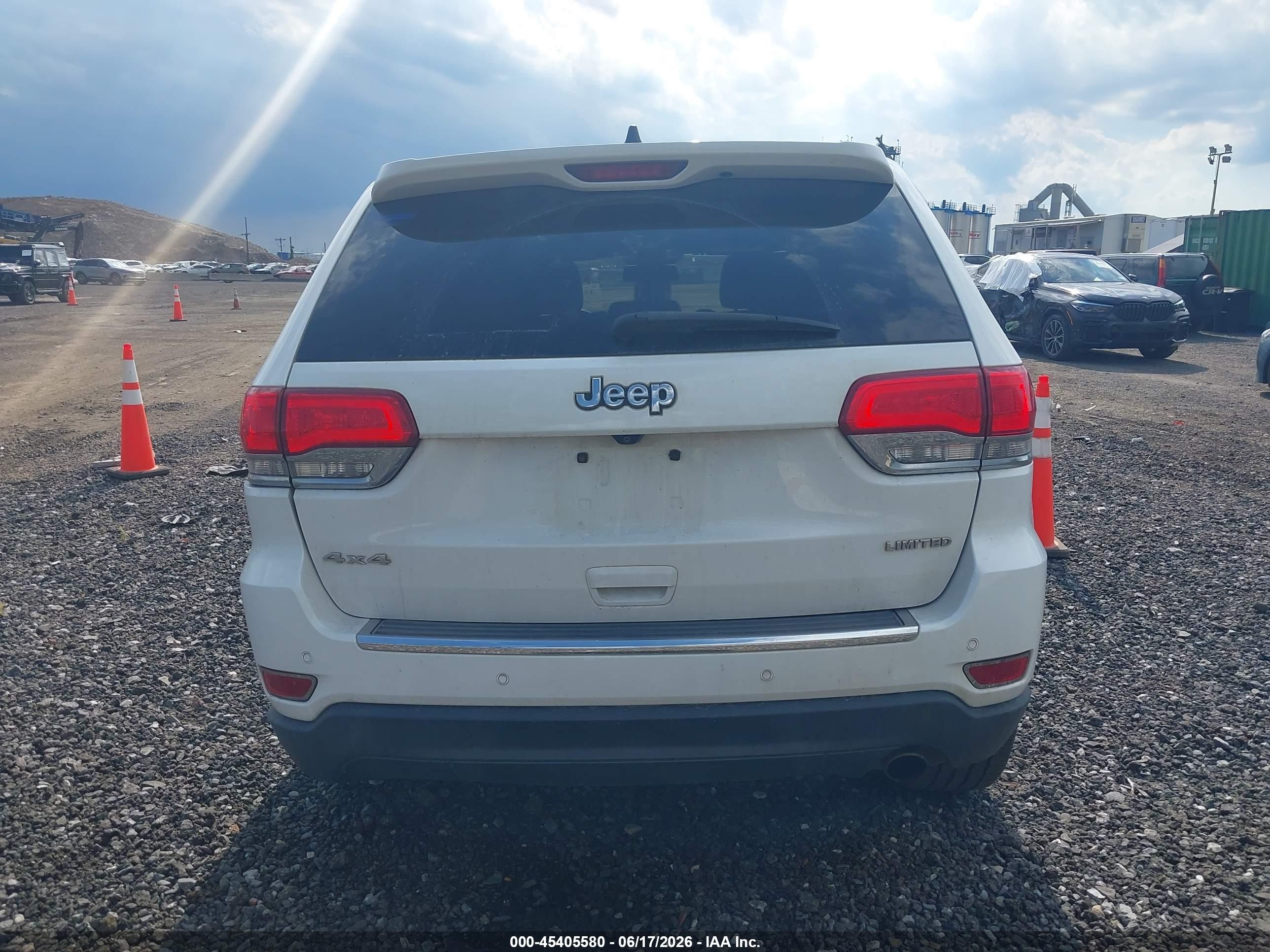 2015 Jeep Grand Cherokee Limited White vin: 1C4RJFBG2FC855775
