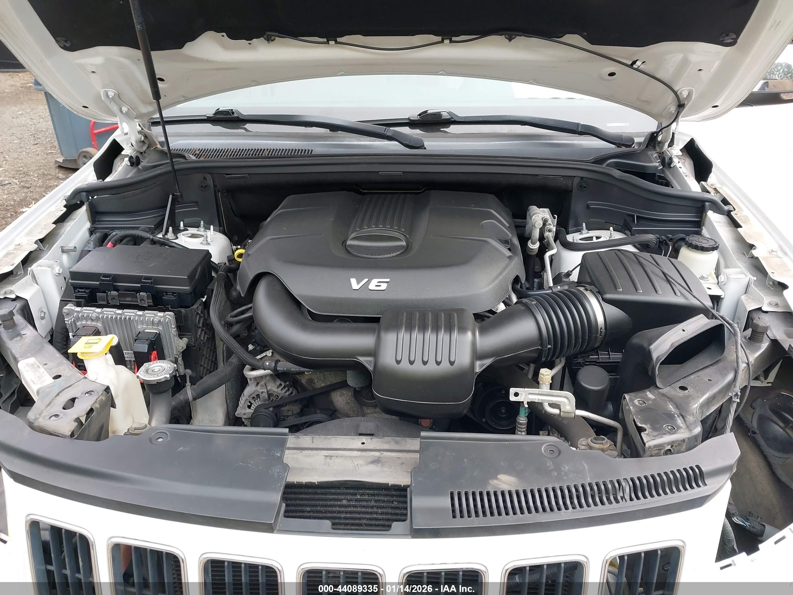 2015 Jeep Grand Cherokee Limited White vin: 1C4RJFBG2FC905316