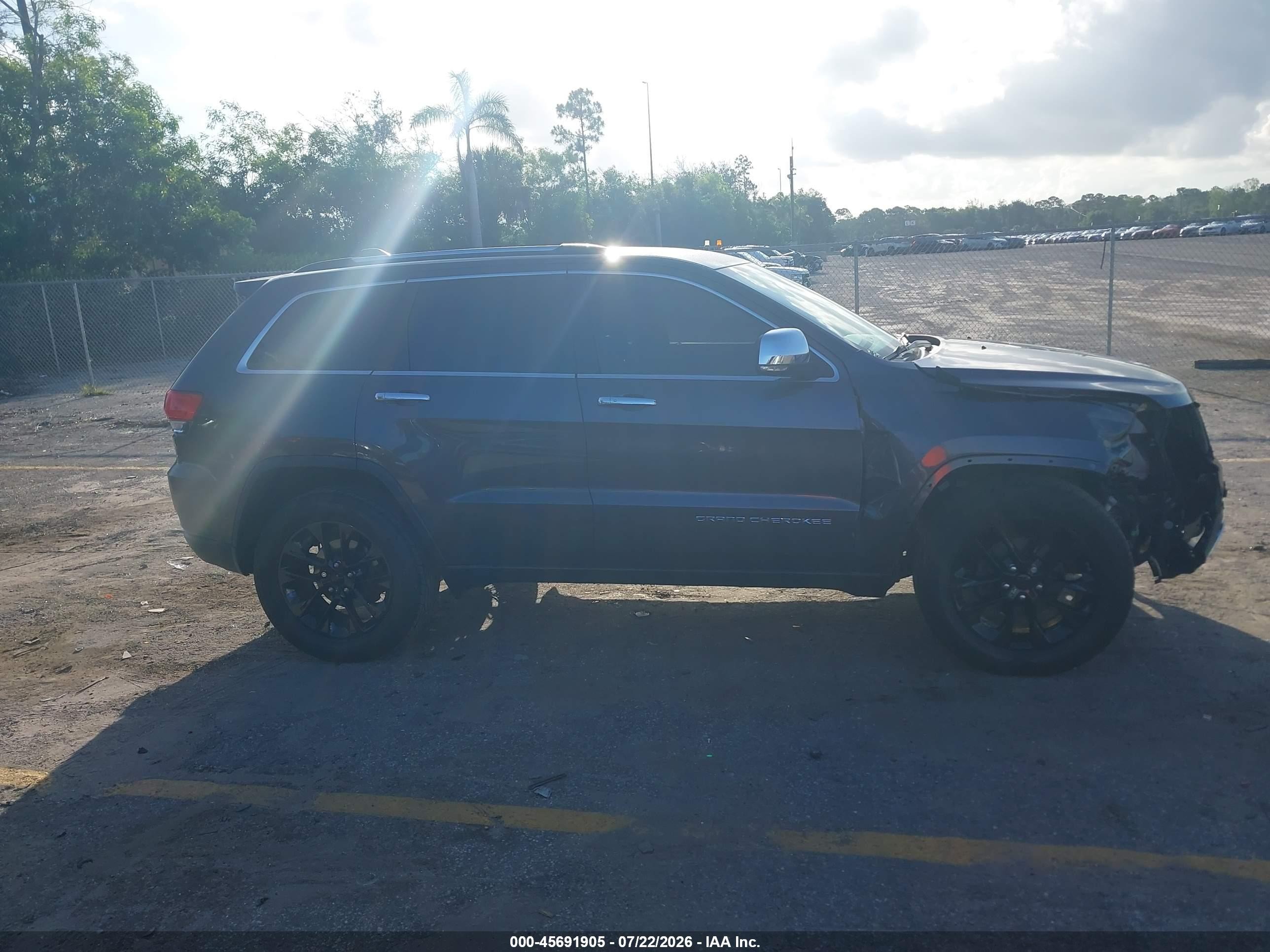 2015 Jeep Grand Cherokee Limited Серебряный vin: 1C4RJFBG2FC939966