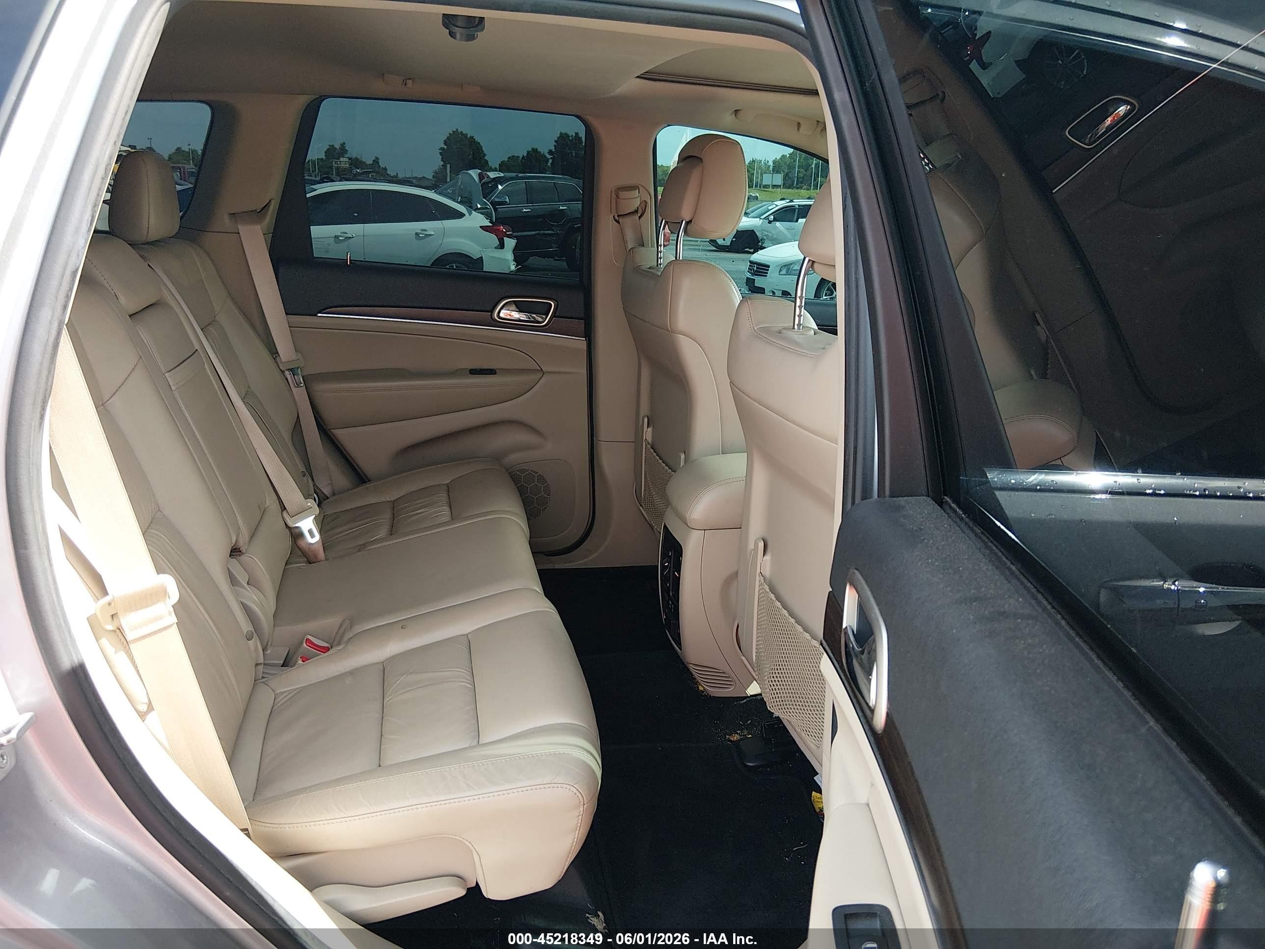 2014 Jeep Grand Cherokee Limited Серебряный vin: 1C4RJFBG3EC210101