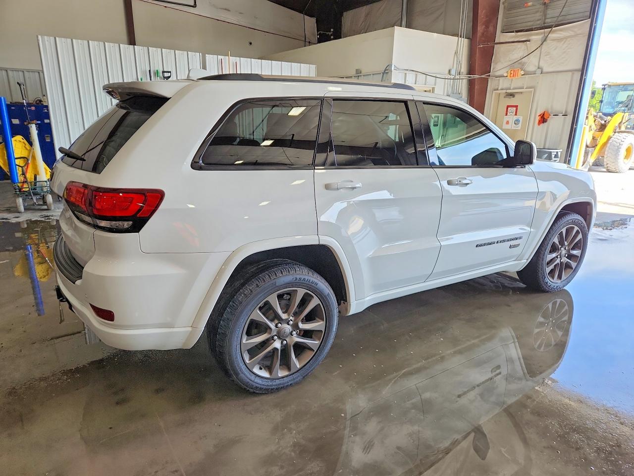 2017 Jeep Grand Cherokee Limited White vin: 1C4RJFBG3HC608834