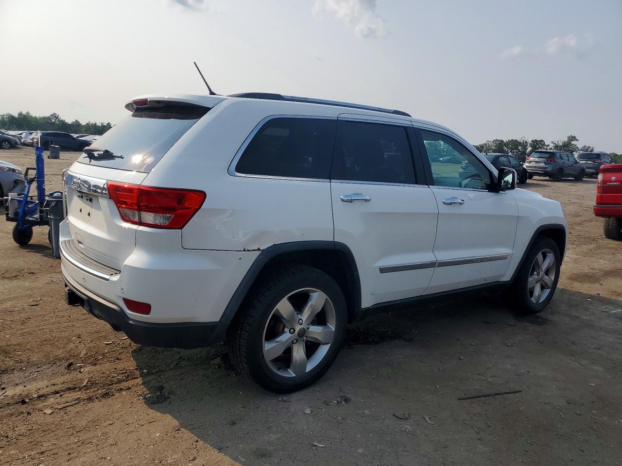 2013 Jeep Grand Cherokee Limited White vin: 1C4RJFBG4DC583341