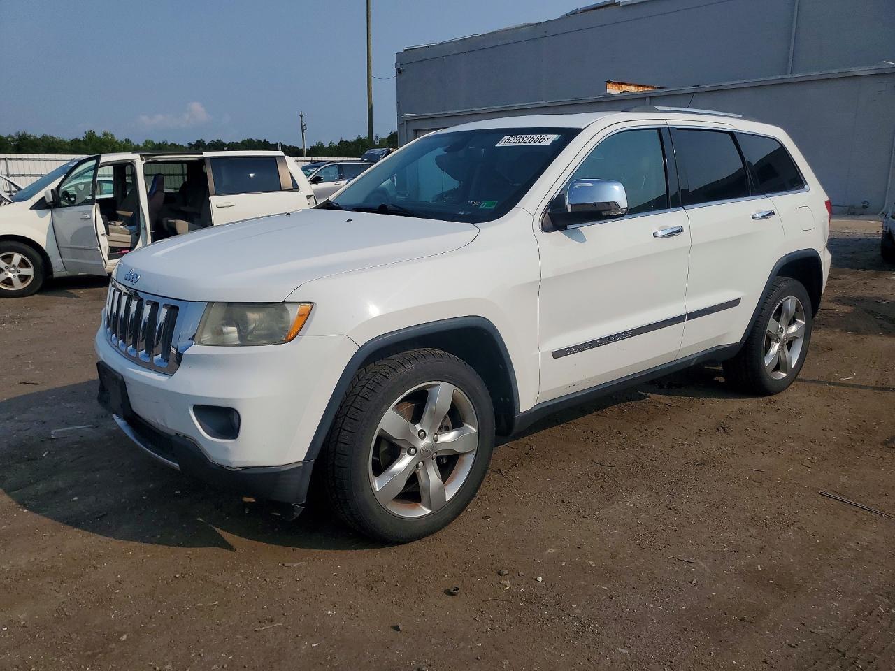 2013 Jeep Grand Cherokee Limited White vin: 1C4RJFBG4DC583341