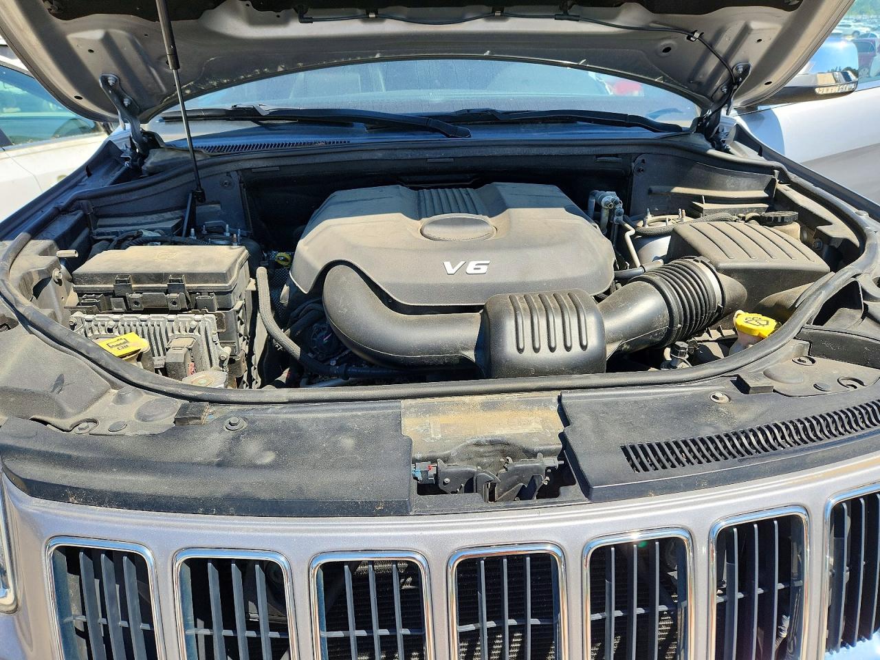 2014 Jeep Grand Cherokee Limited Silver vin: 1C4RJFBG4EC439886