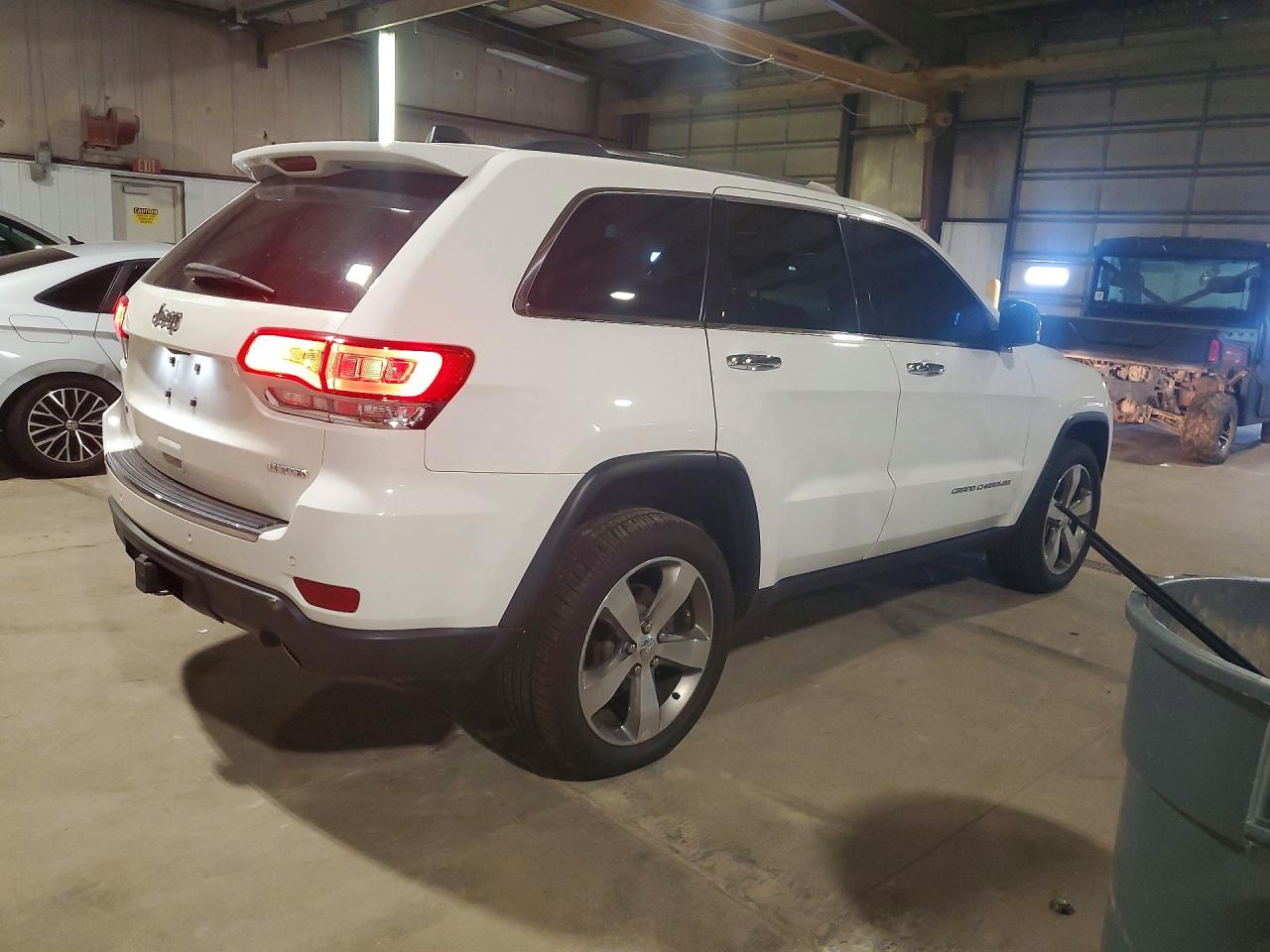 2015 Jeep Grand Cherokee Limited White vin: 1C4RJFBG4FC172458