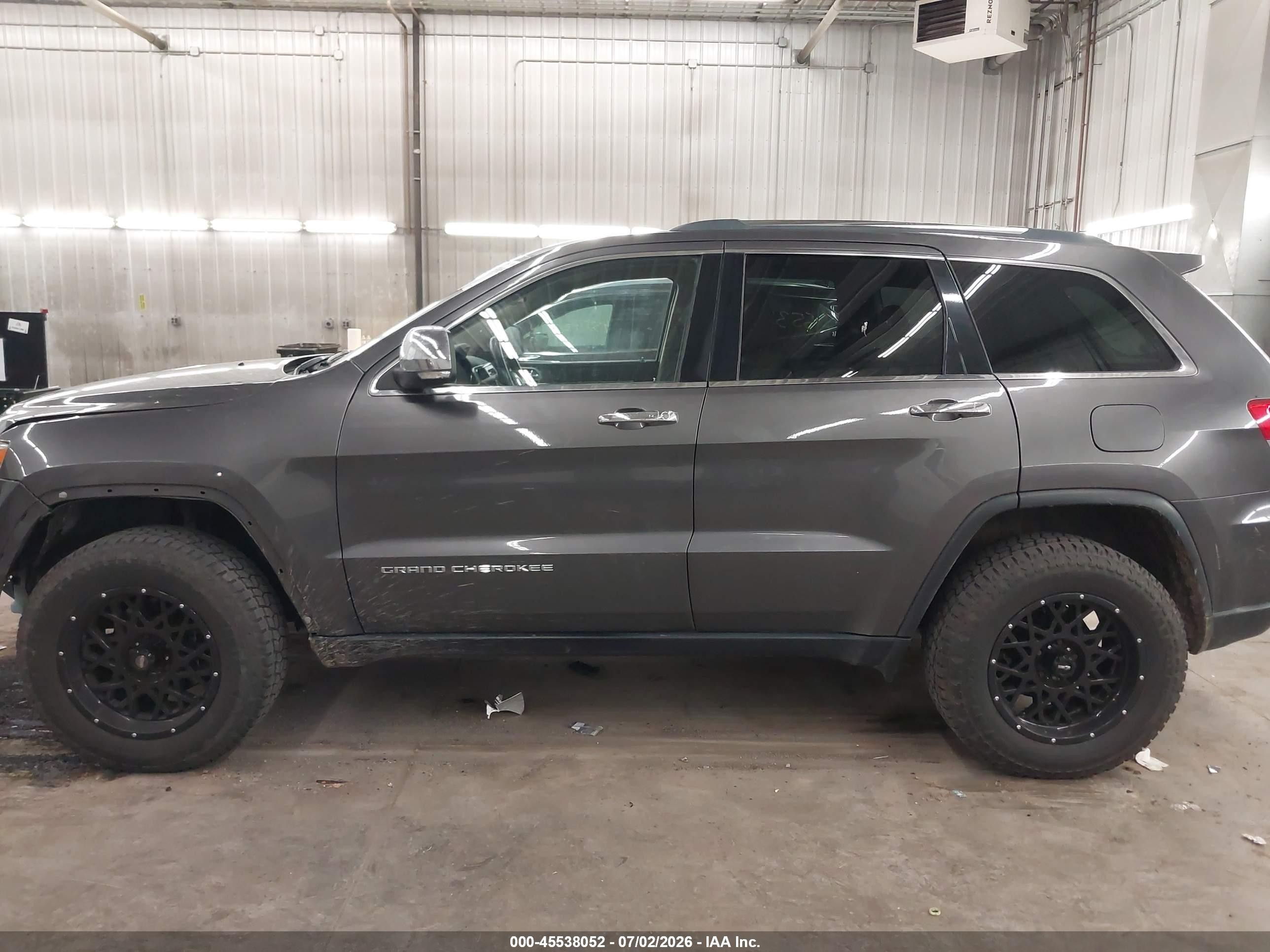 2015 Jeep Grand Cherokee Limited Silver vin: 1C4RJFBG4FC632878
