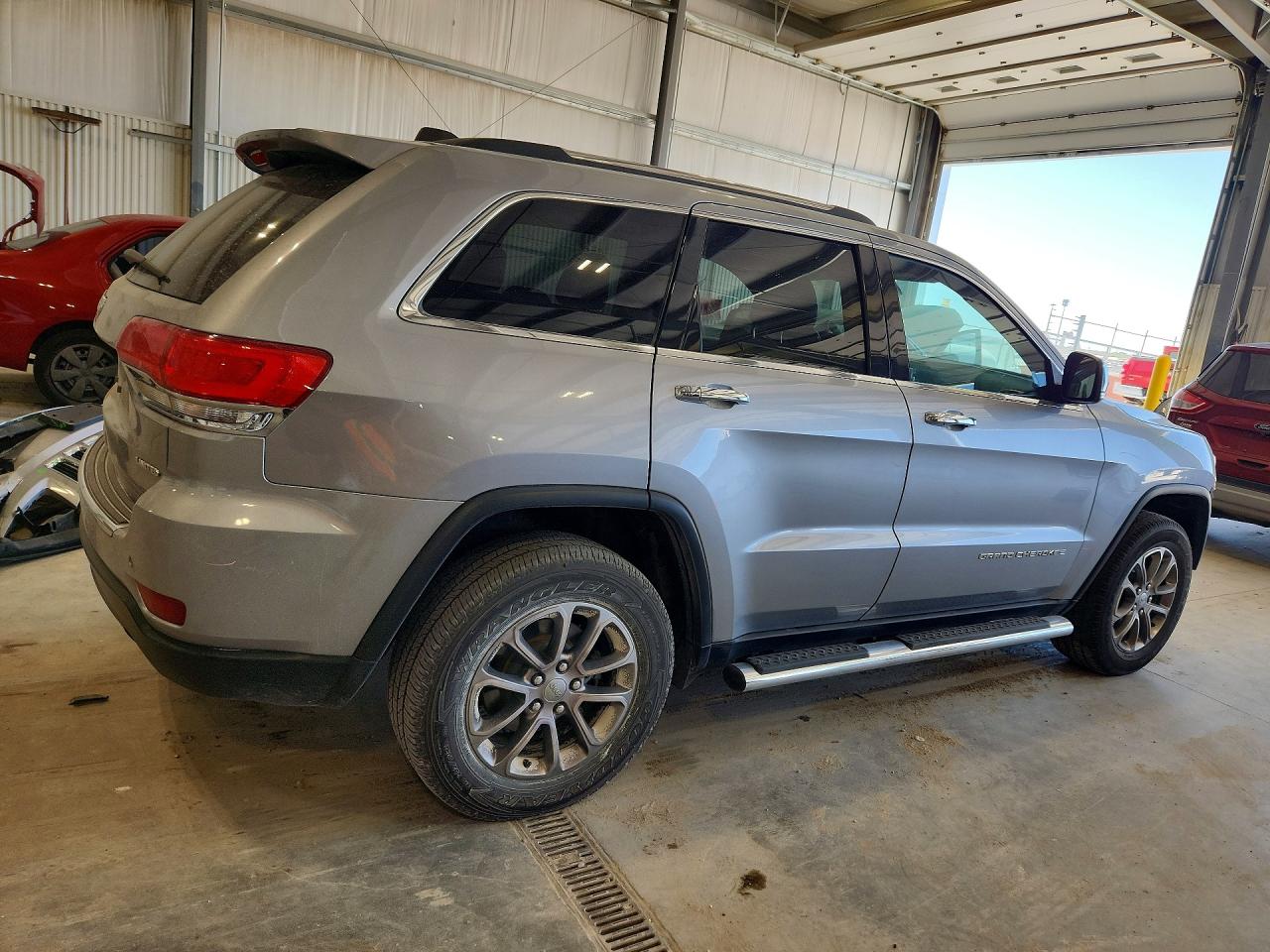 2015 Jeep Grand Cherokee Limited Серебряный vin: 1C4RJFBG4FC779153