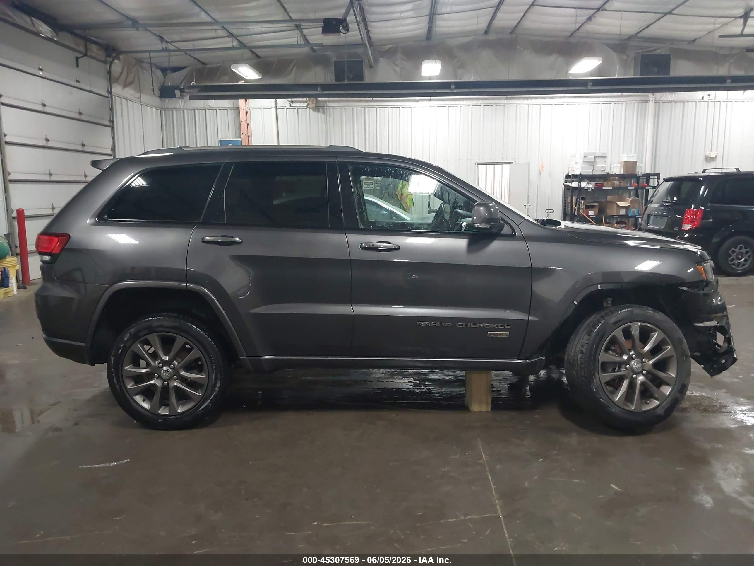 2017 Jeep Grand Cherokee Limited 75th Anniversary Edition 4x4 Gray vin: 1C4RJFBG4HC663356