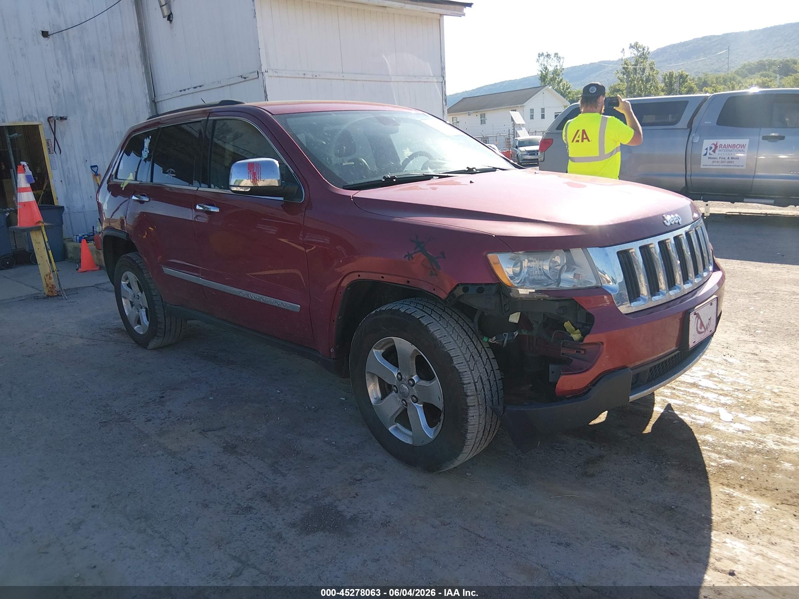 2013 Jeep Grand Cherokee Limited Red vin: 1C4RJFBG5DC656233