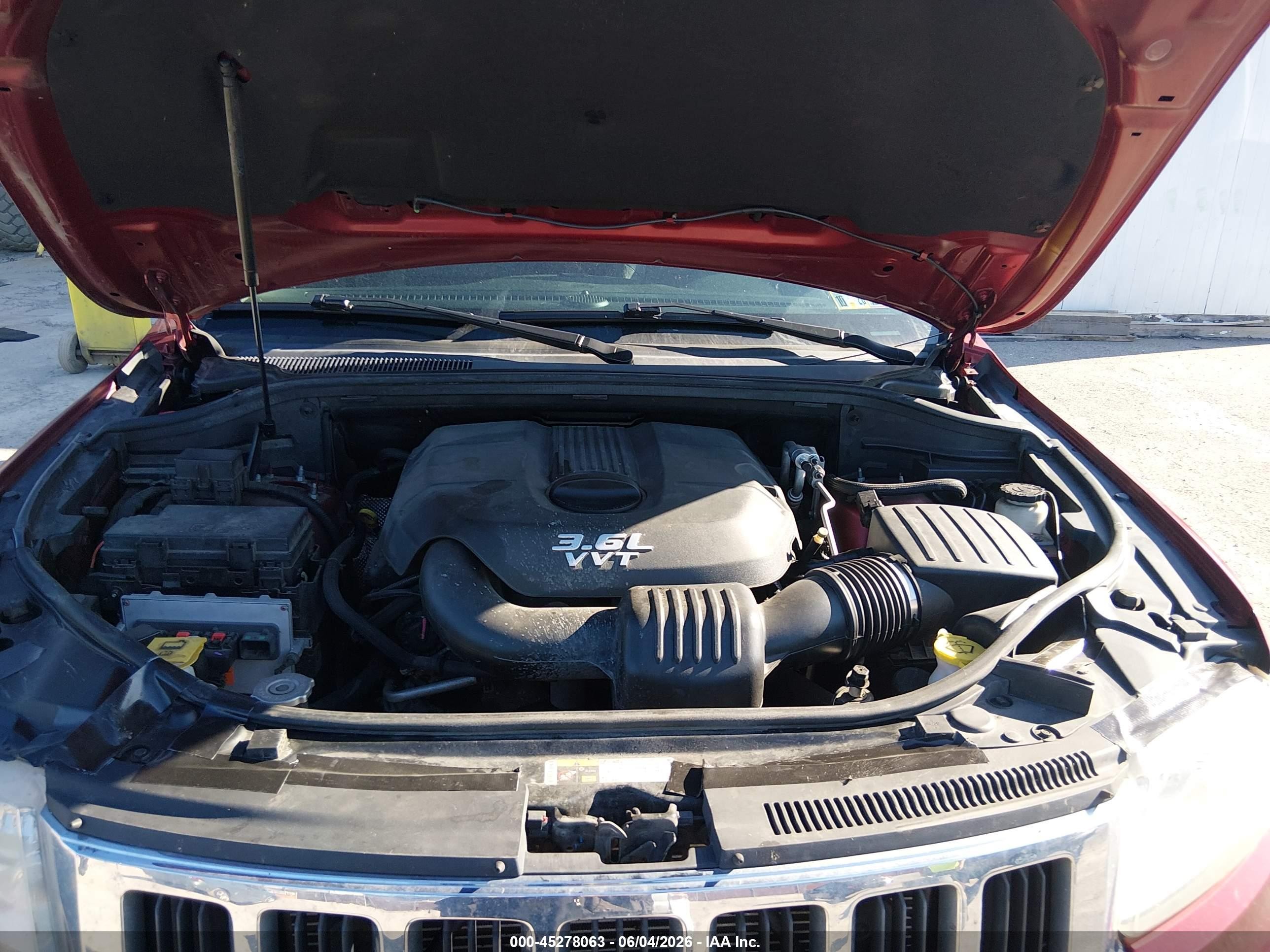 2013 Jeep Grand Cherokee Limited Red vin: 1C4RJFBG5DC656233