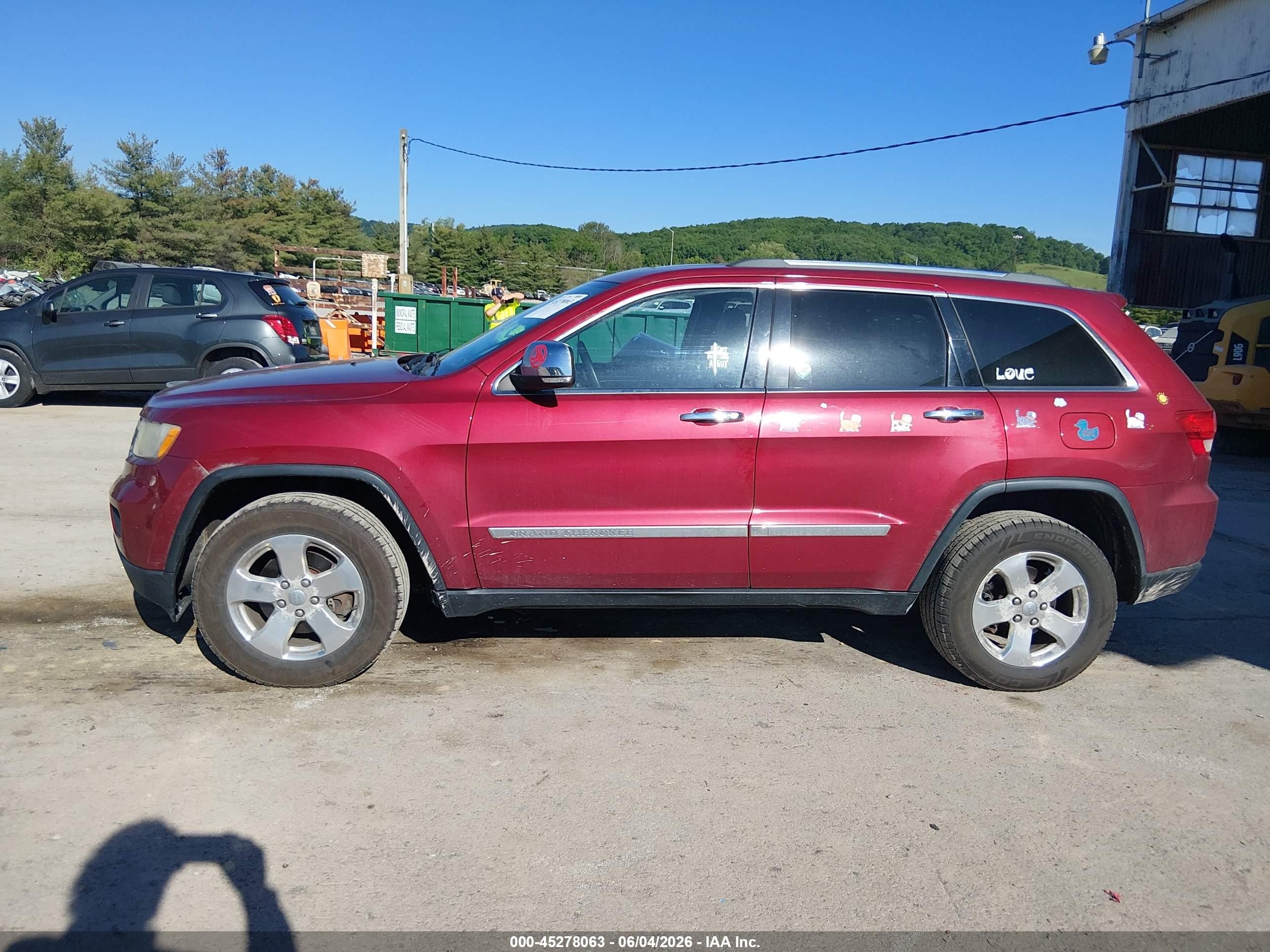 2013 Jeep Grand Cherokee Limited Red vin: 1C4RJFBG5DC656233