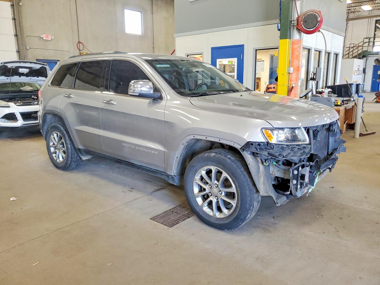 2015 Jeep Grand Cherokee Limited Silver vin: 1C4RJFBG5FC211493
