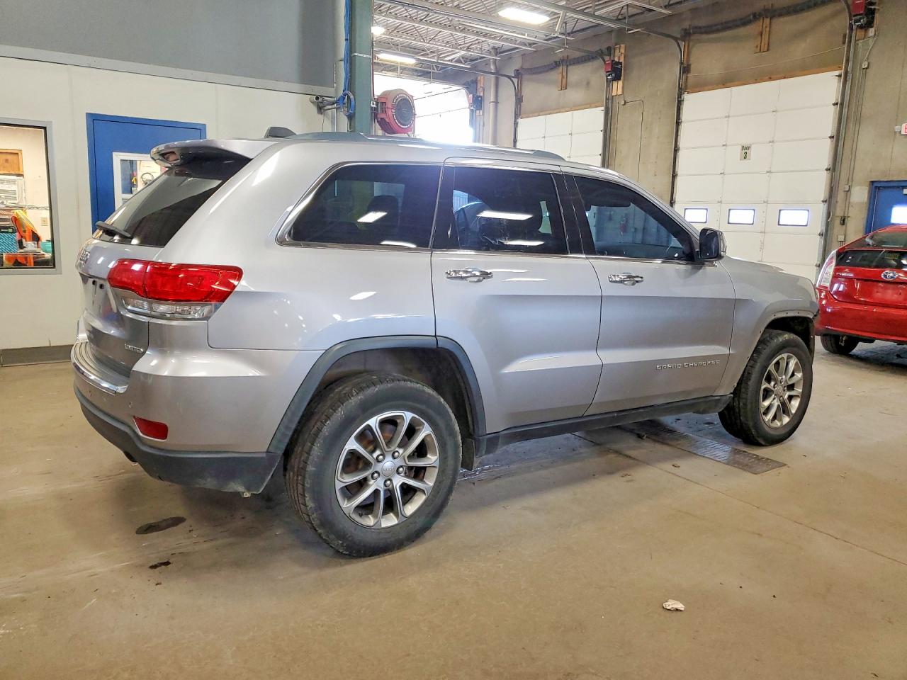 2015 Jeep Grand Cherokee Limited Silver vin: 1C4RJFBG5FC211493