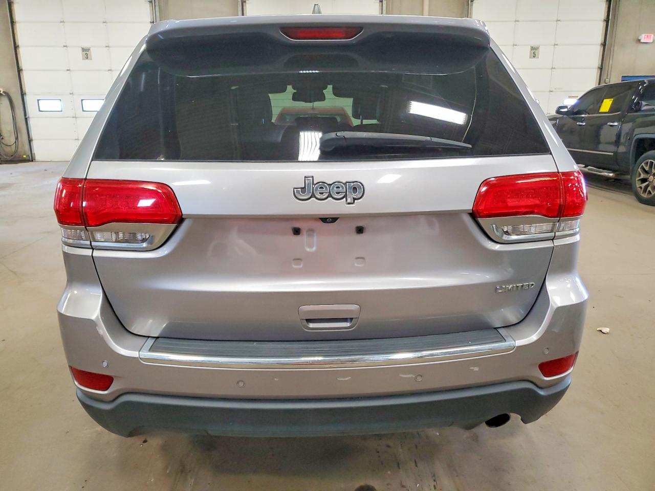 2015 Jeep Grand Cherokee Limited Silver vin: 1C4RJFBG5FC211493