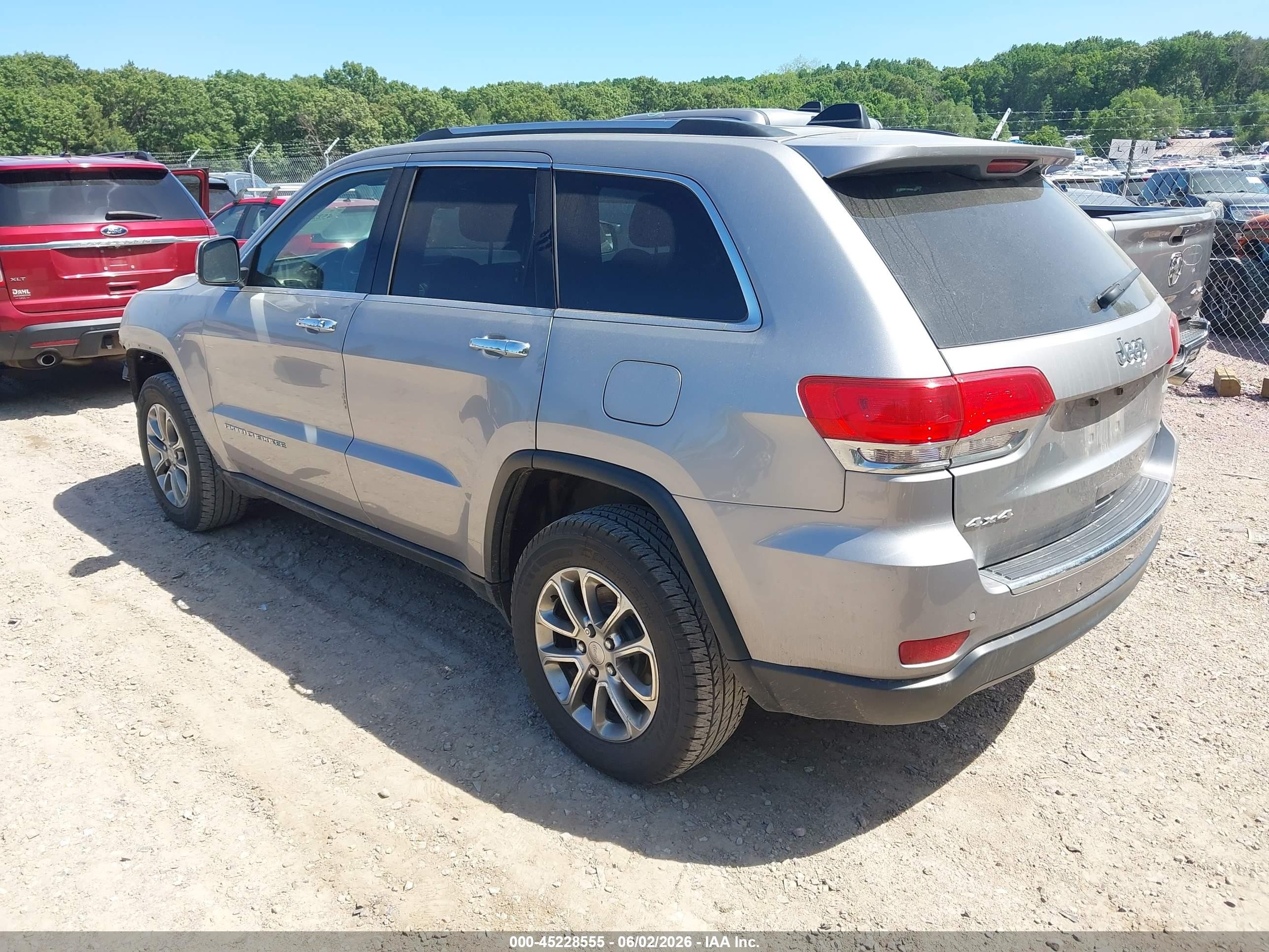 2015 Jeep Grand Cherokee Limited Silver vin: 1C4RJFBG5FC227399