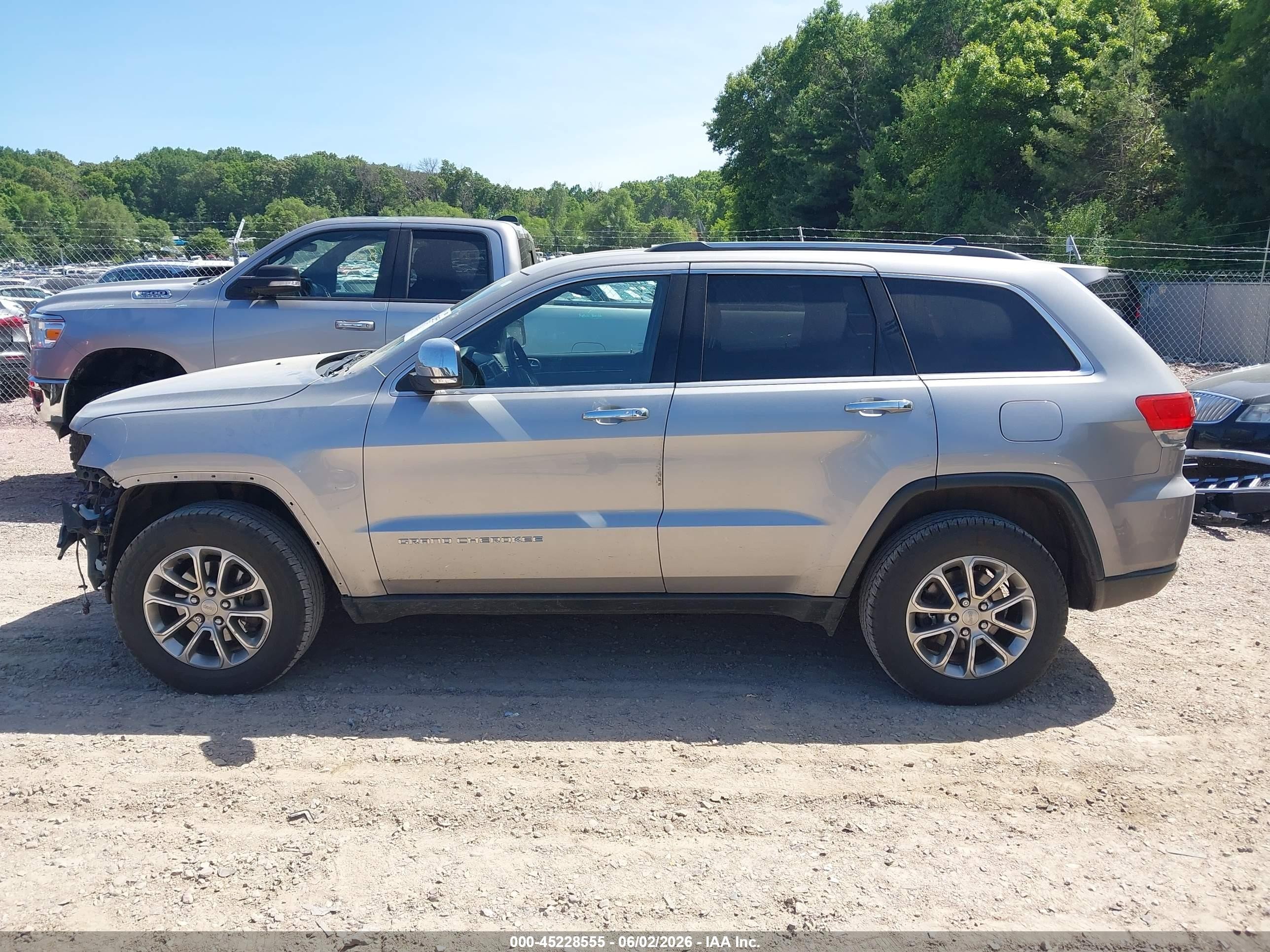 2015 Jeep Grand Cherokee Limited Silver vin: 1C4RJFBG5FC227399