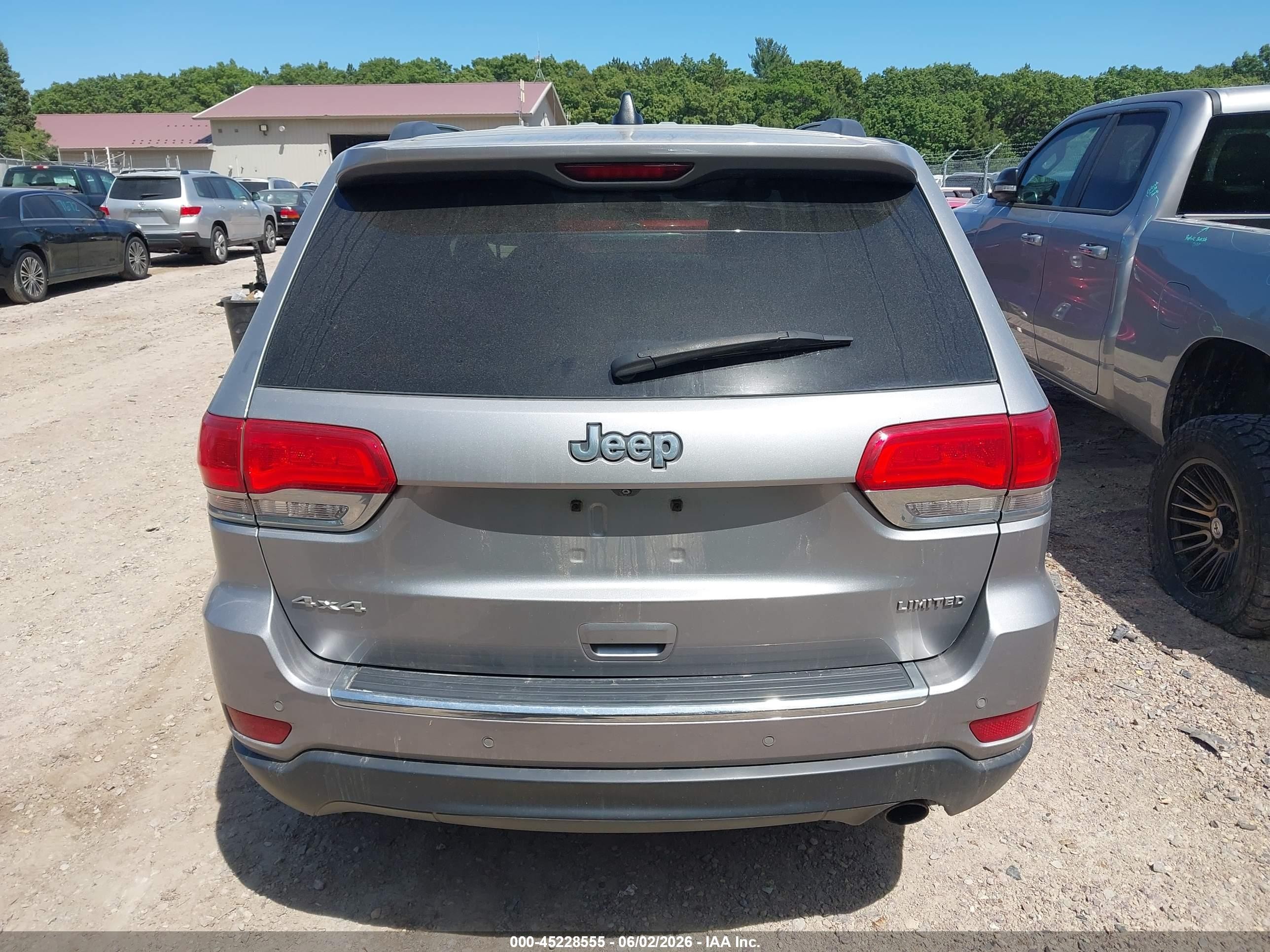 2015 Jeep Grand Cherokee Limited Silver vin: 1C4RJFBG5FC227399