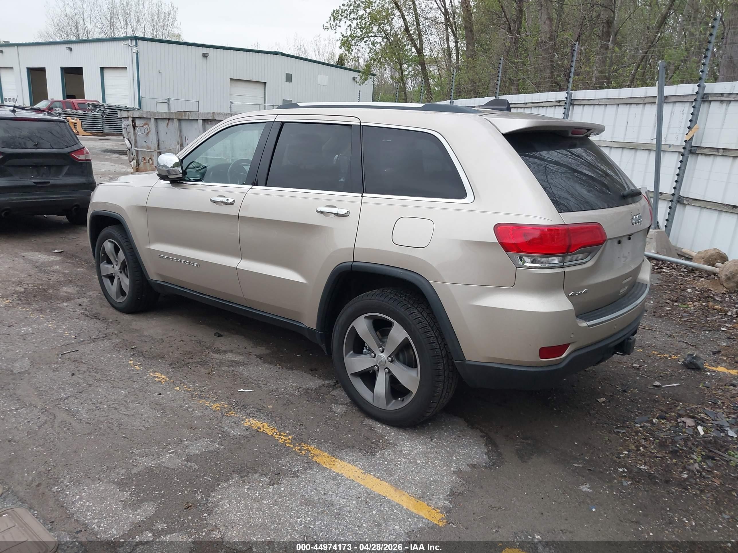 2015 Jeep Grand Cherokee Limited Beige vin: 1C4RJFBG5FC604961