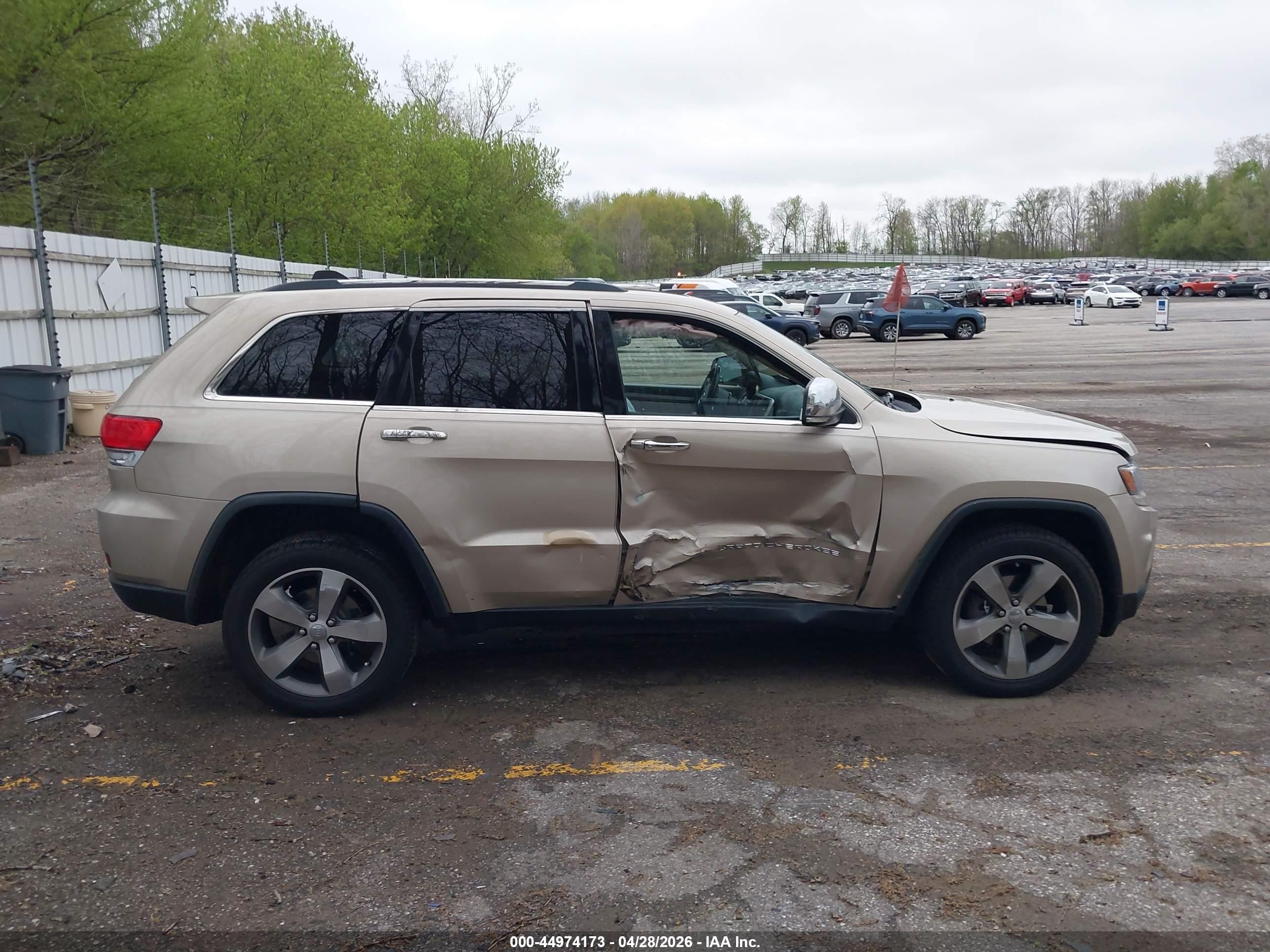 2015 Jeep Grand Cherokee Limited Beige vin: 1C4RJFBG5FC604961