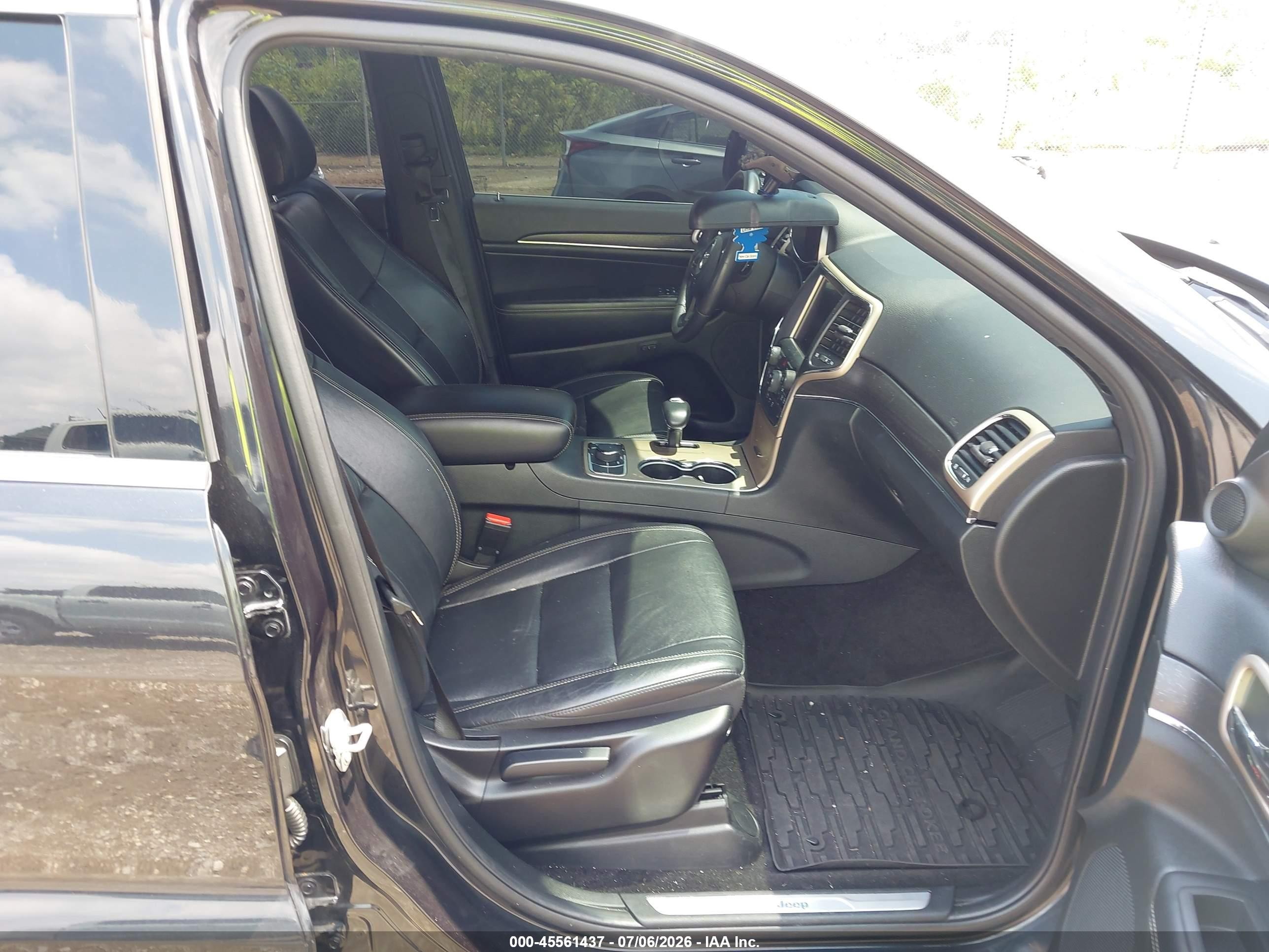 2015 Jeep Grand Cherokee Limited Черный vin: 1C4RJFBG5FC643484