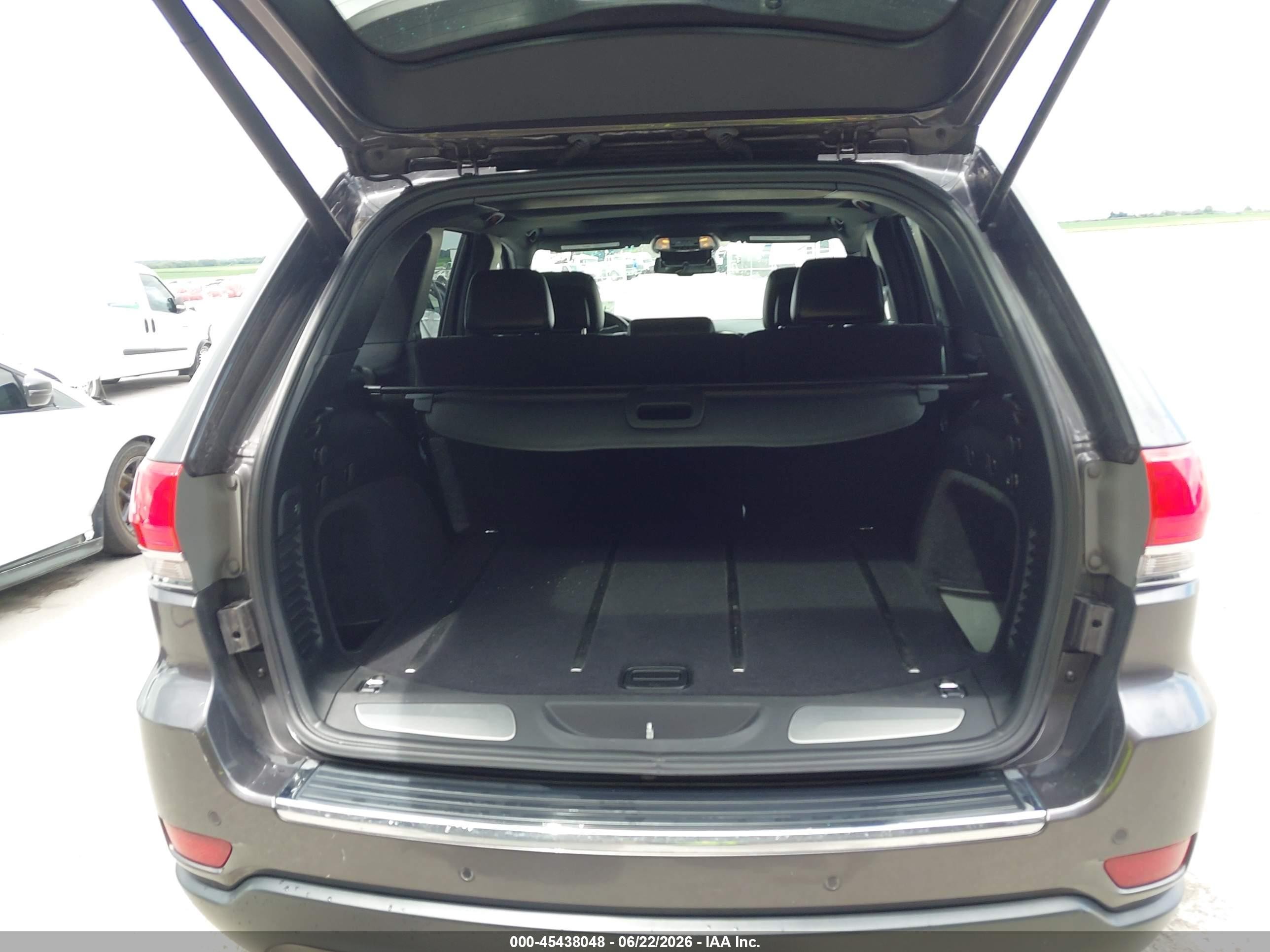 2015 Jeep Grand Cherokee Limited Gray vin: 1C4RJFBG5FC661581
