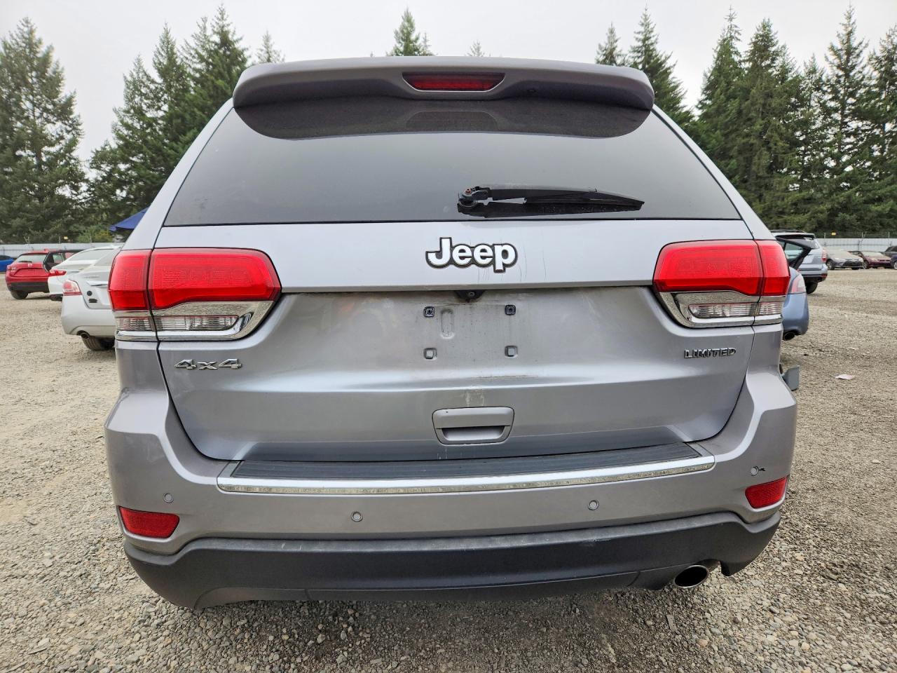 2015 Jeep Grand Cherokee Limited Серебряный vin: 1C4RJFBG5FC700122