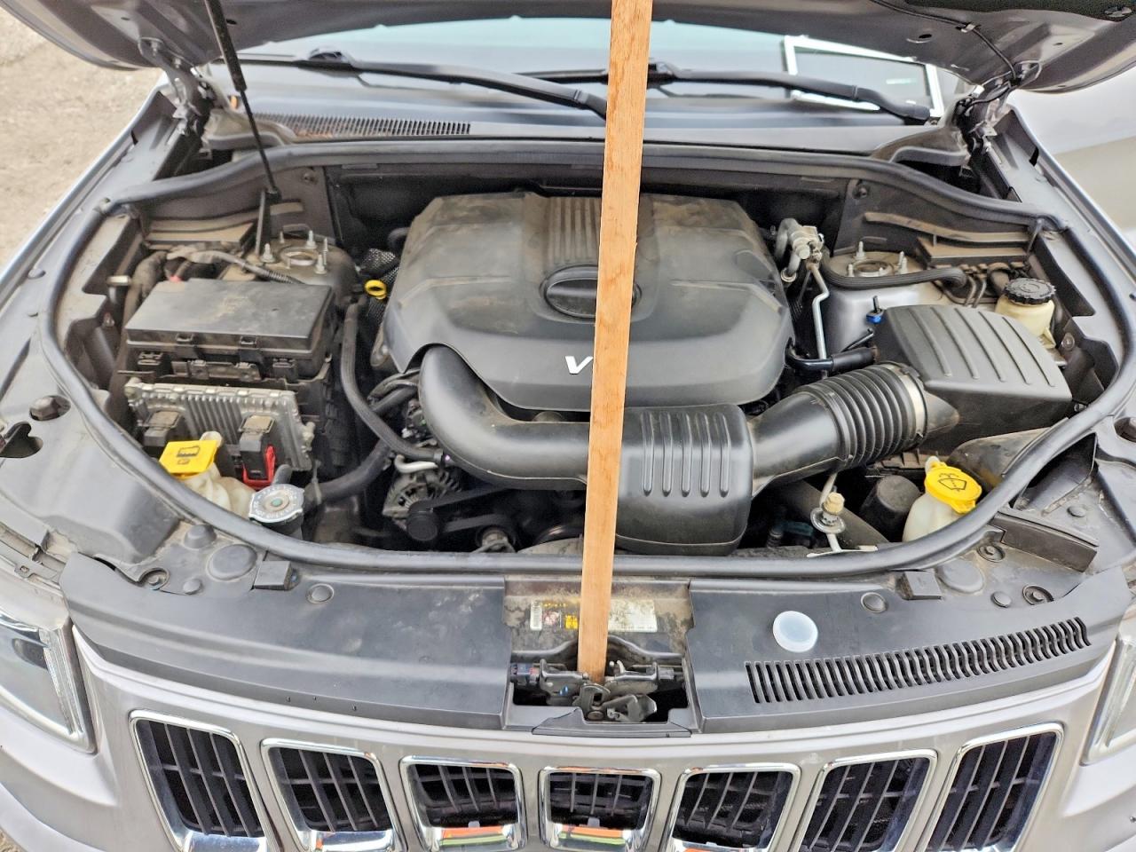 2015 Jeep Grand Cherokee Limited Серебряный vin: 1C4RJFBG5FC700122